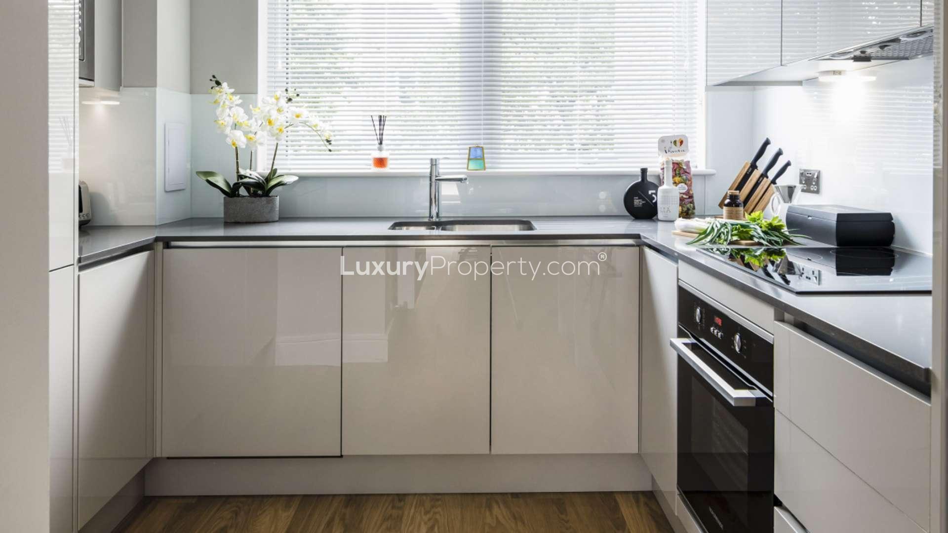 Modern kitchen in 4-bedroom maisonette, Stadia One Wimbledon Grounds, London