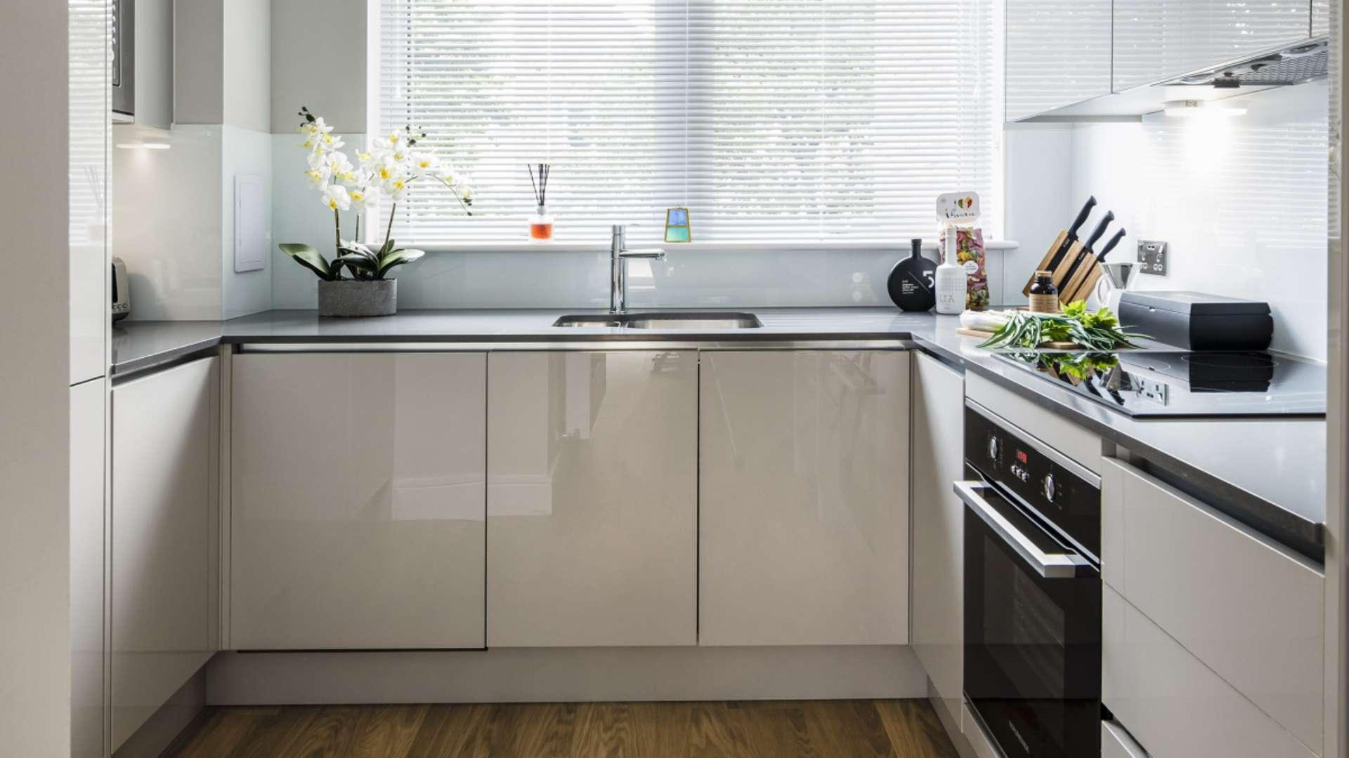 Modern kitchen in 4-bedroom maisonette, Stadia One Wimbledon Grounds, London