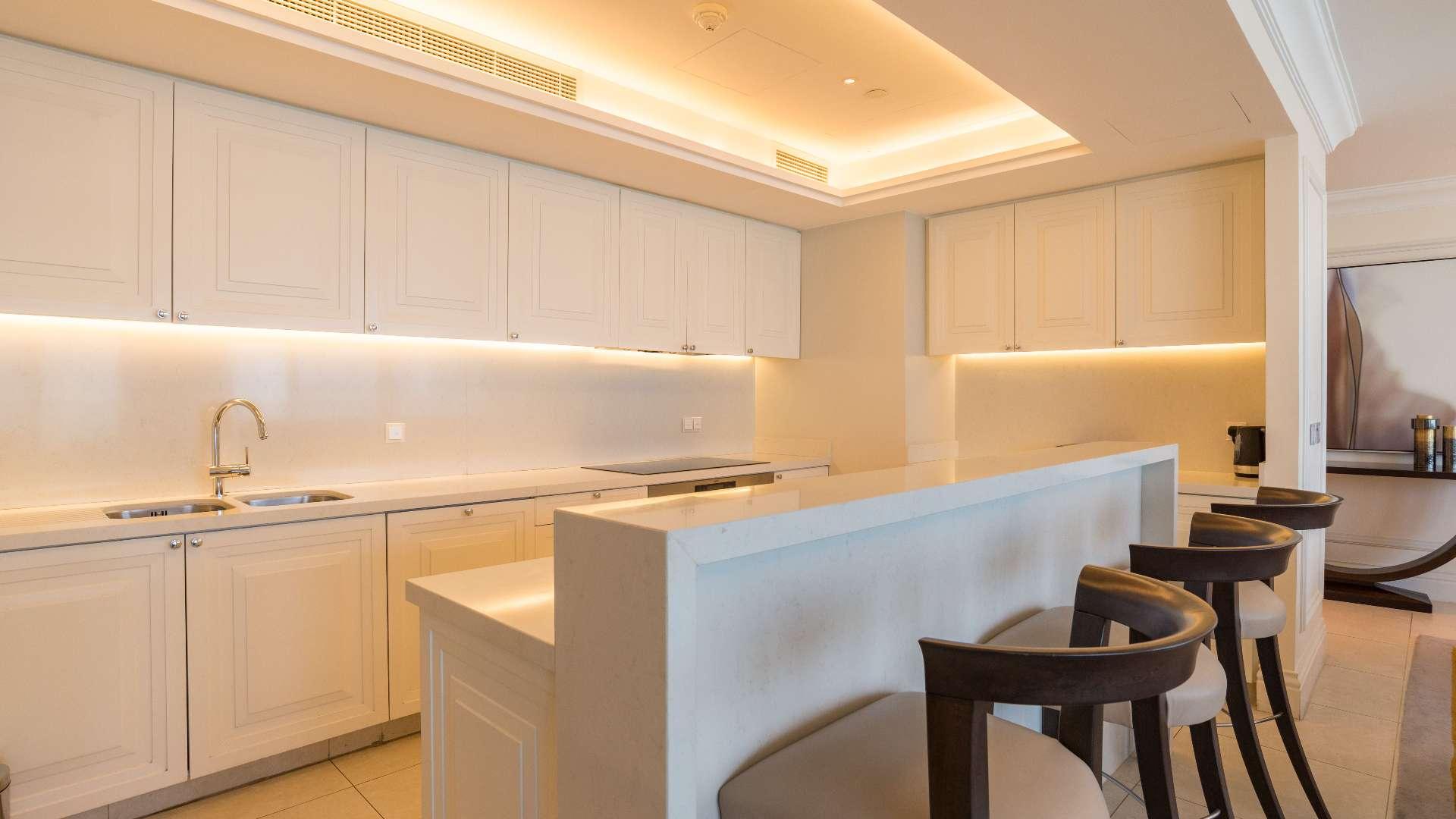 Luxurious dining area in 4-bedroom penthouse, The Address BLVD, Downtown Dubai