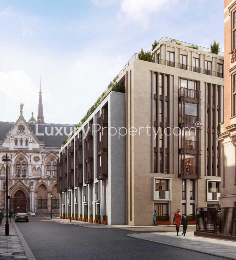 Luxurious indoor pool in contemporary Lincoln Square penthouse, London, for sale