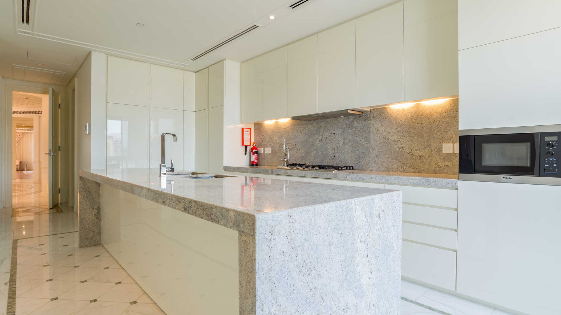 Luxurious bedroom in four-bedroom penthouse, Palazzo Versace, Cultural Village, for sale