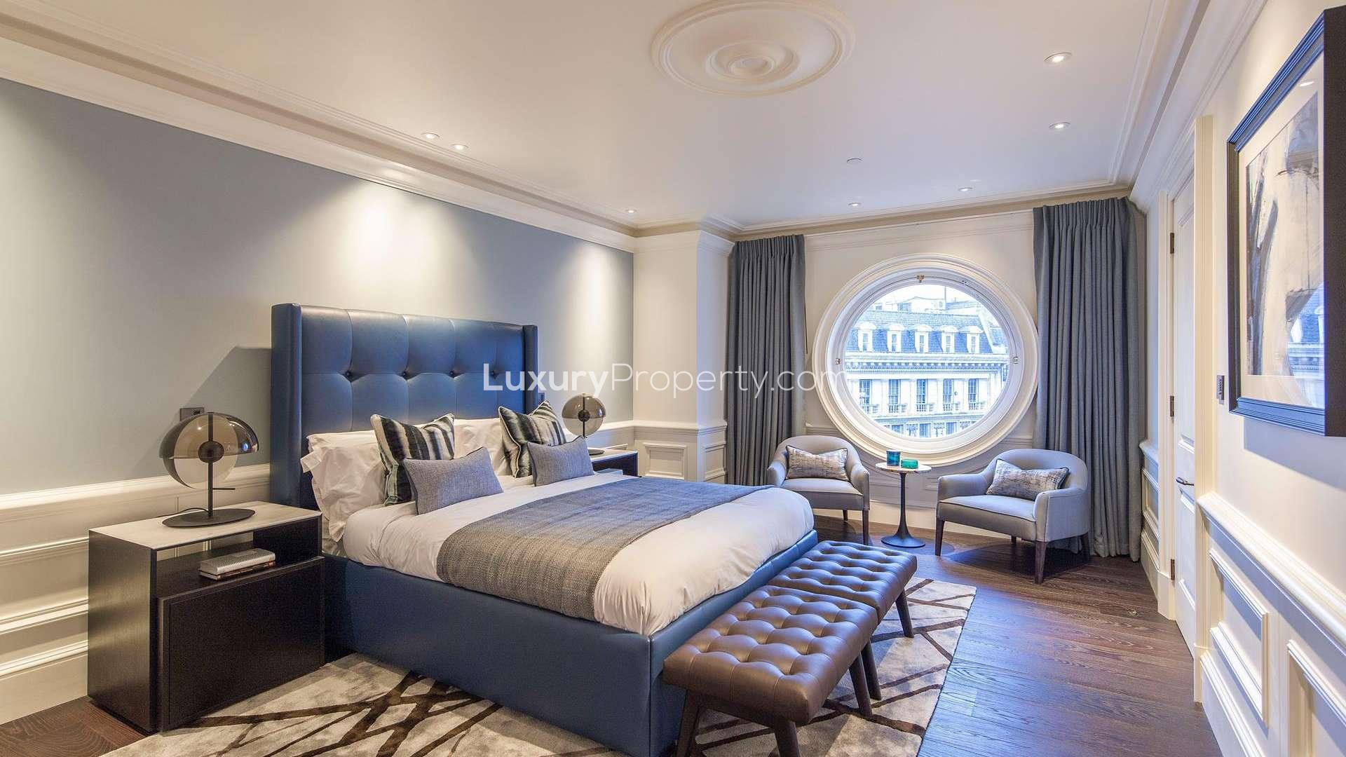 Luxury bedroom in 4-bedroom penthouse, St James's Park, West End London