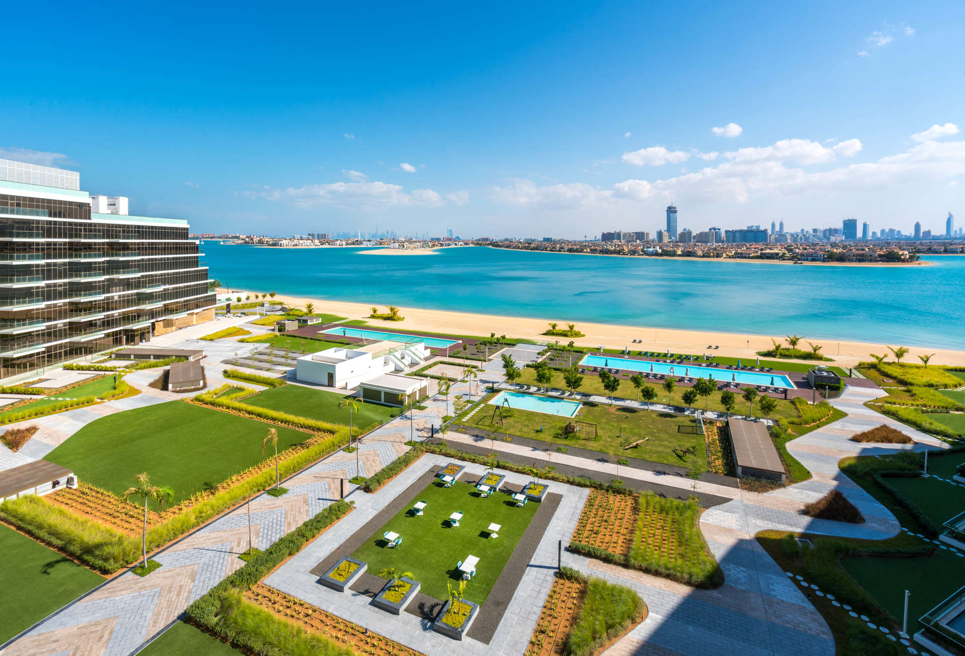 Penthouse at THE8 with stunning panoramic views of Palm Jumeirah and Dubai skyline