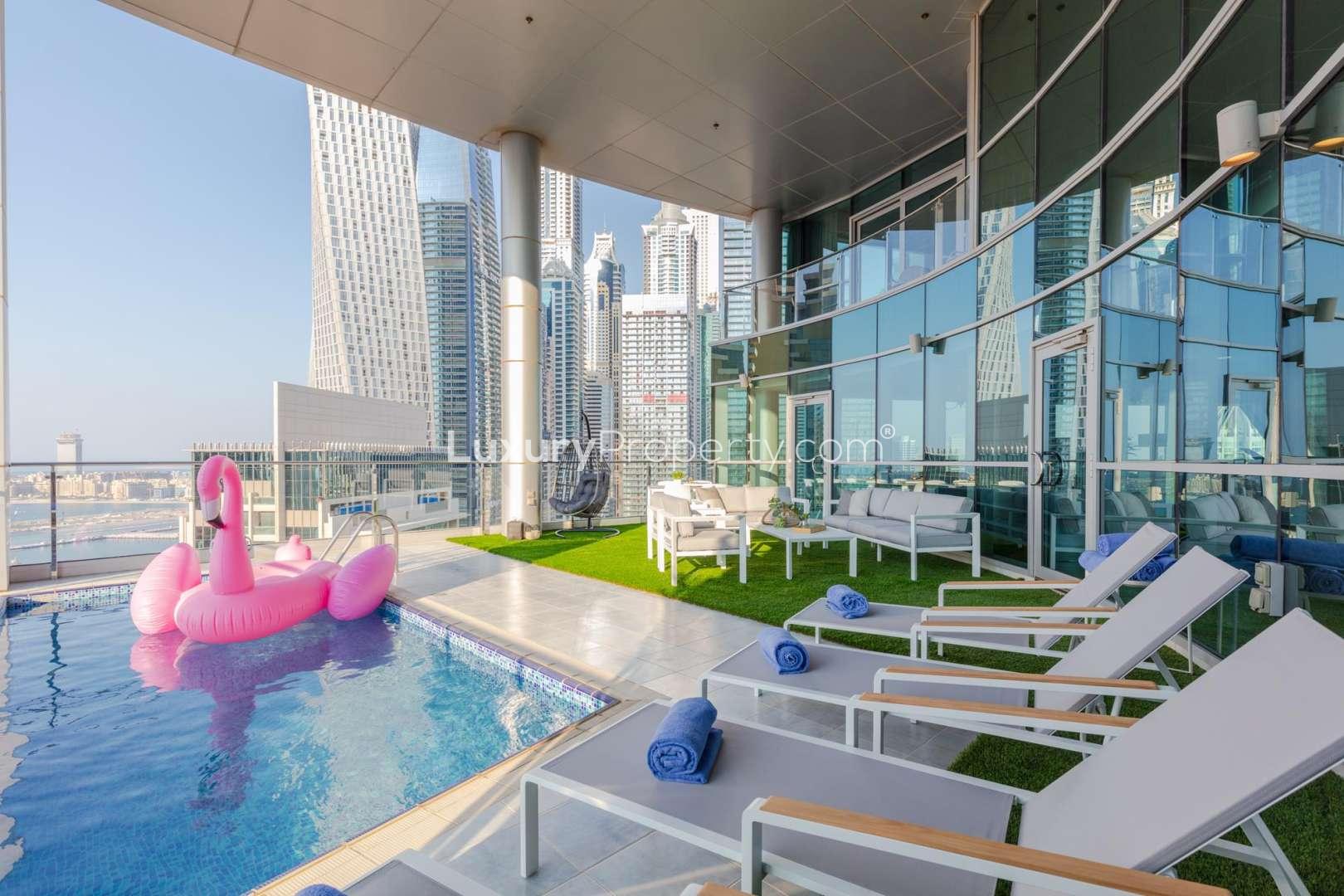 Luxurious bathroom with city view in 4-bedroom penthouse, Dubai Marina, Marina Terrace