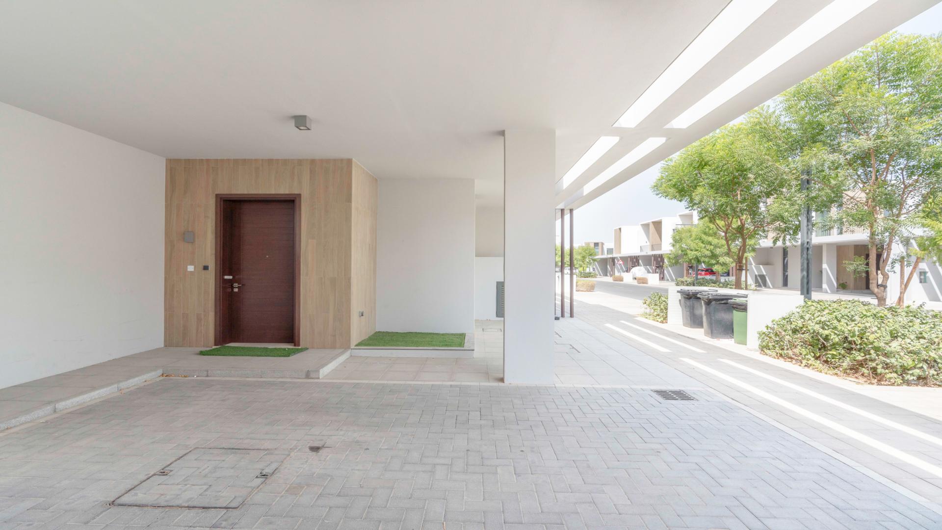 Brand new 4-bedroom townhouse exterior at Spring, Arabian Ranches 3, for rent