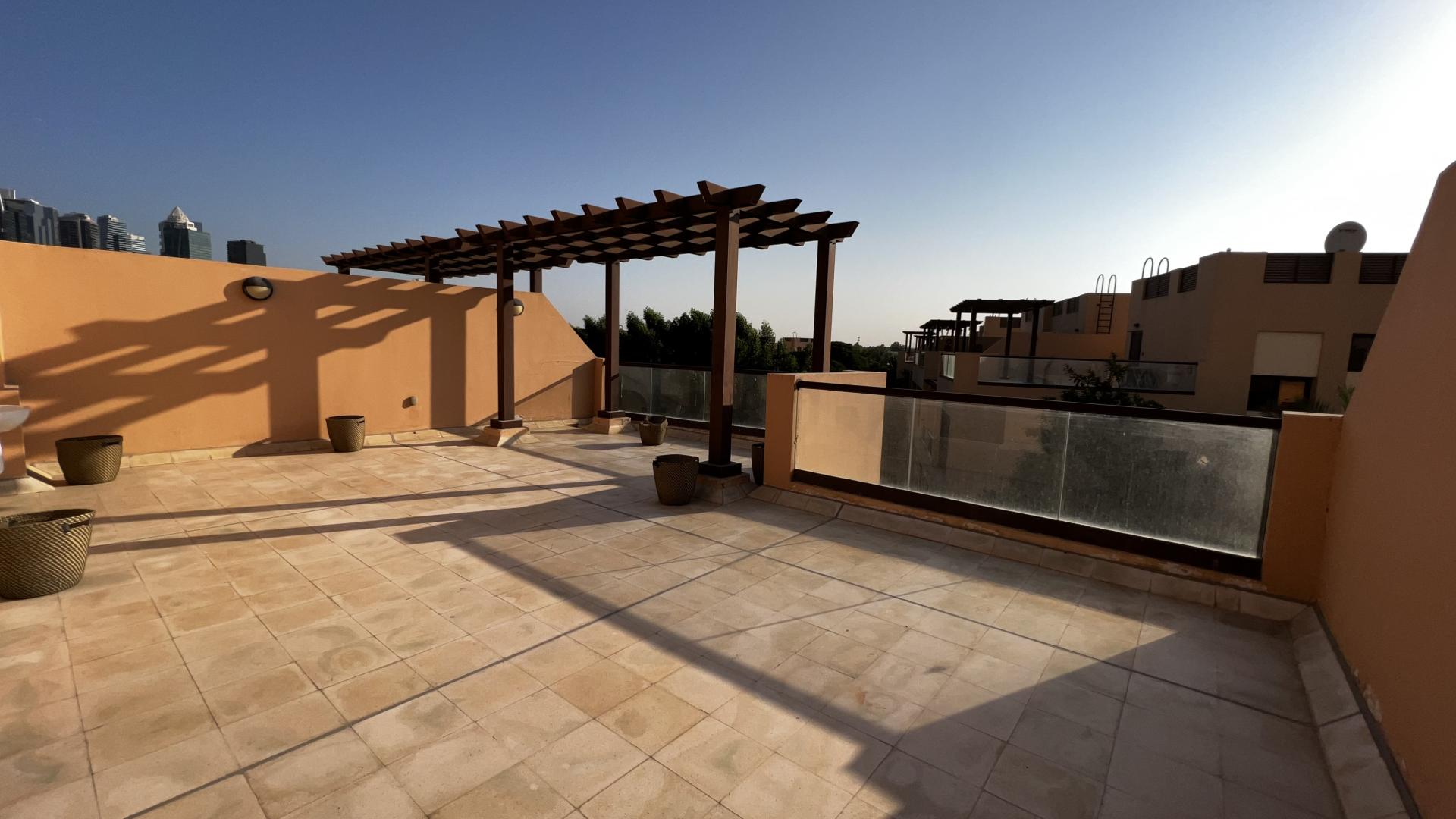 Exterior view of exclusive 4-bedroom townhouse with private garden, Jumeirah Islands Townhouses