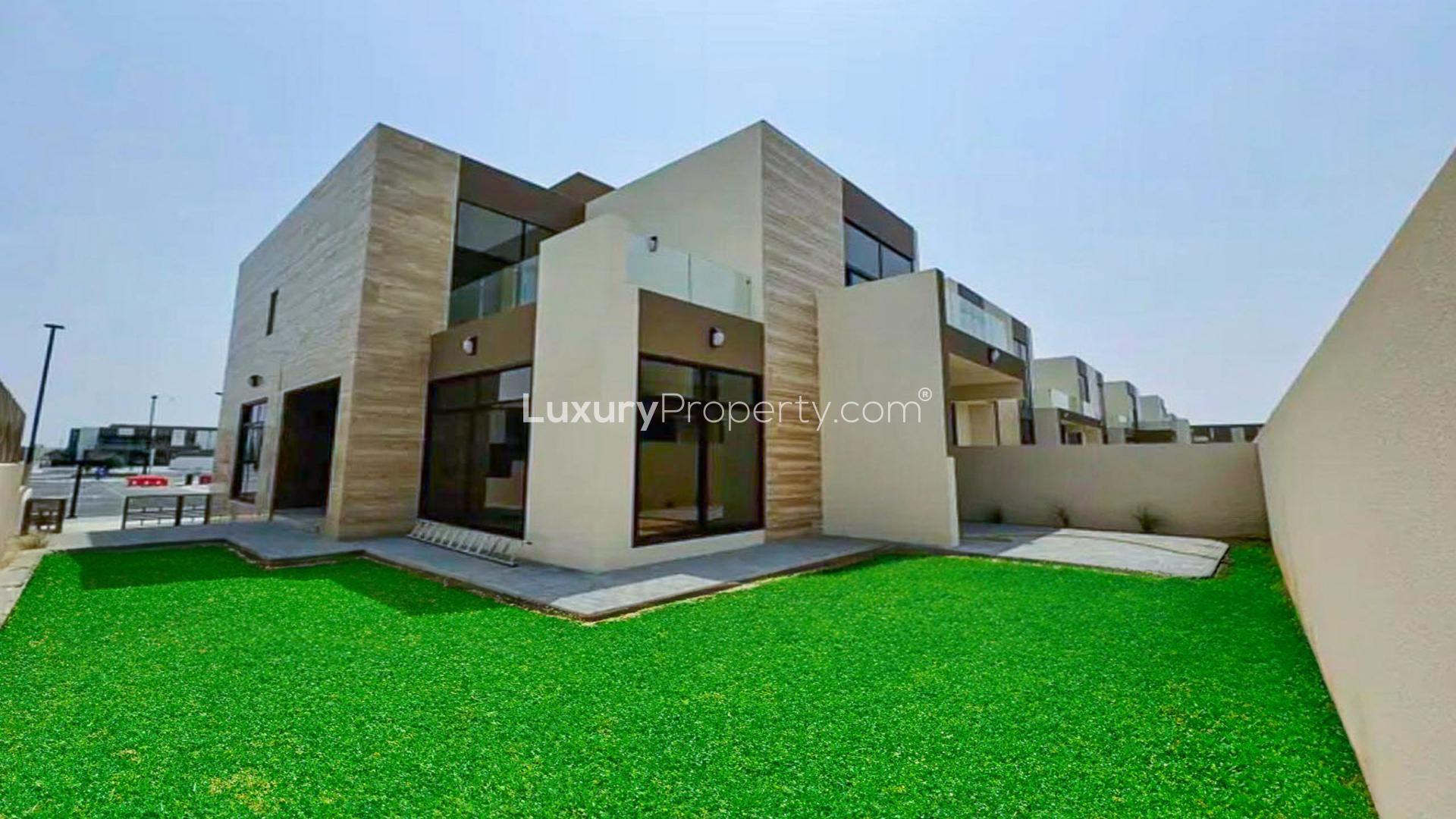 Brand-new 4-bedroom end unit villa exterior in District 11