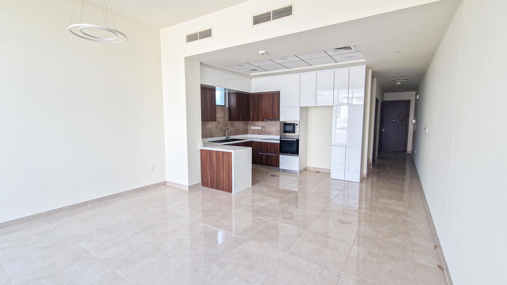 Front view of light-filled 4-bedroom townhouse in Murano Al Furjan for rent