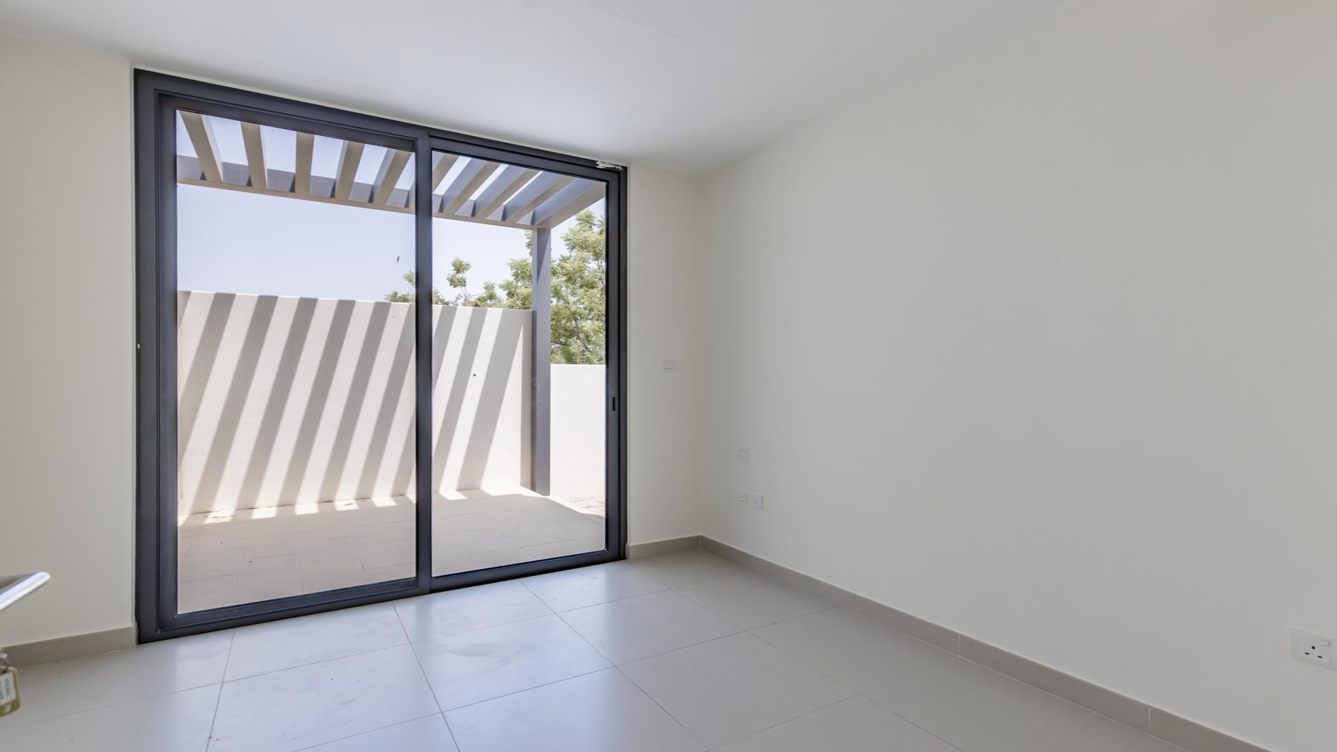 Luxury 4-bedroom villa exterior in Maple, Dubai Hills Estate for rent