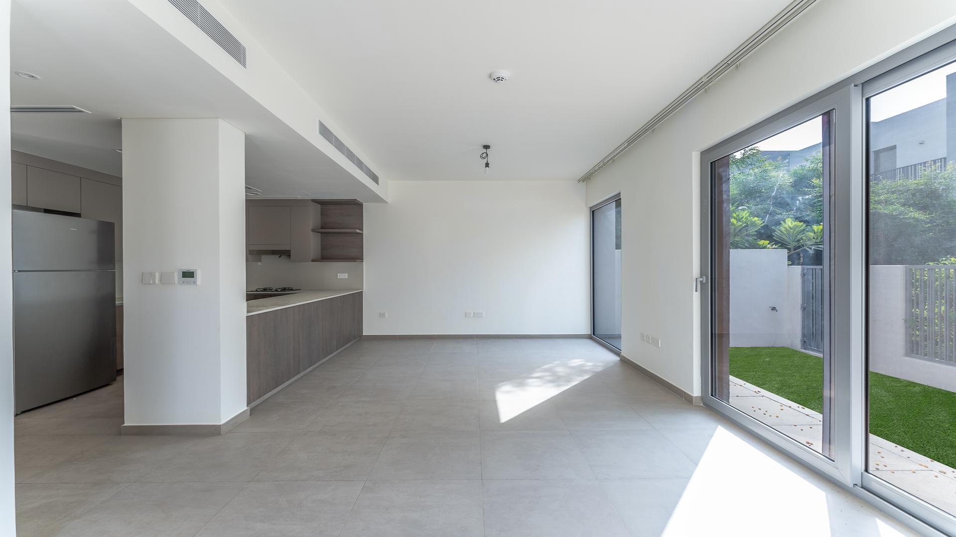 Modern kitchen in 4-bedroom townhouse, Elan, Tilal Al Ghaf, available for rent