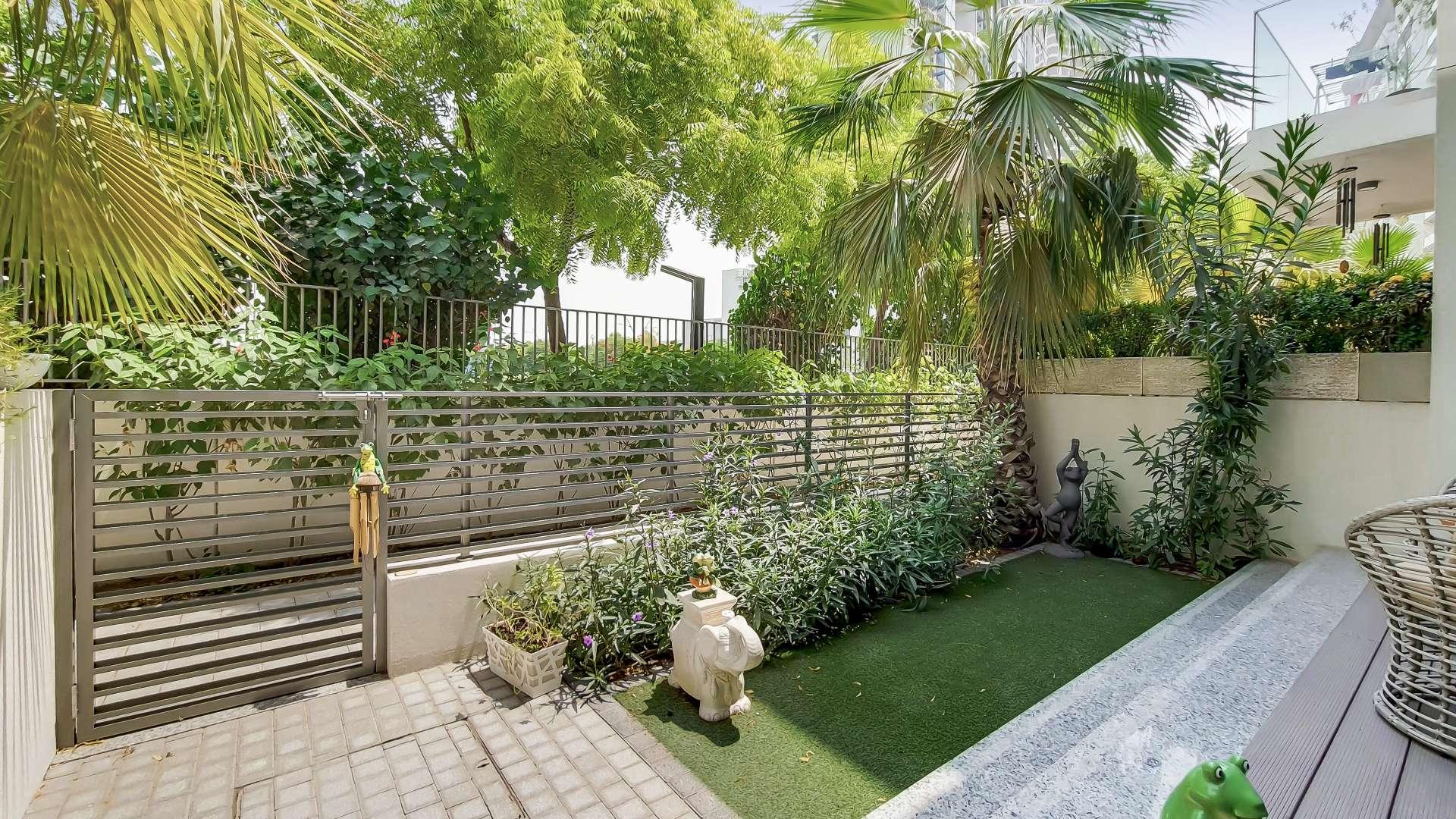 Private garden in Sobha Hartland townhouse, Mohammed Bin Rashid City, peaceful and lush greenery
