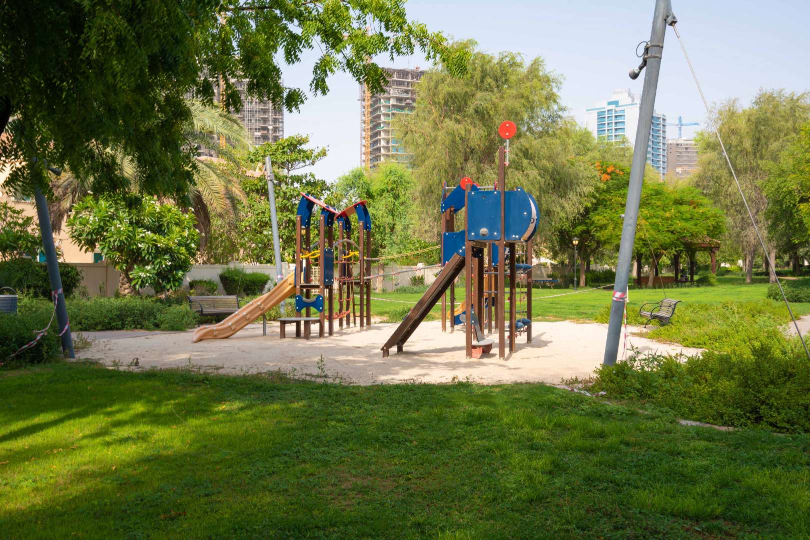 Modern bathroom with sleek fixtures in Victory Heights townhouse, Dubai Sports City