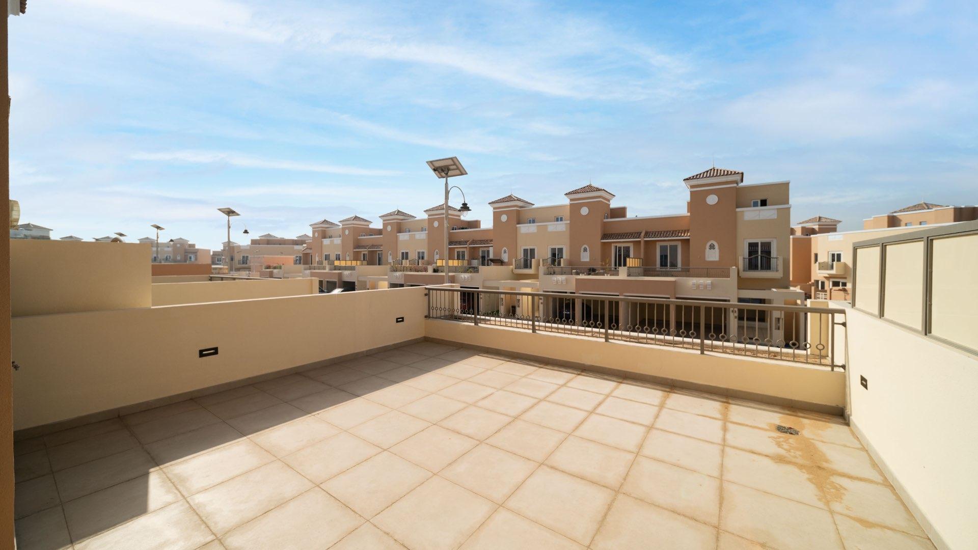 Modern living room in Victory Heights townhouse, Dubai Sports City, available for rent