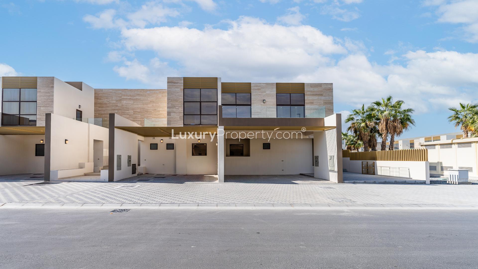 Modern kitchen in spacious 4-bedroom townhouse, Elie Saab a Vie, Meydan, for sale