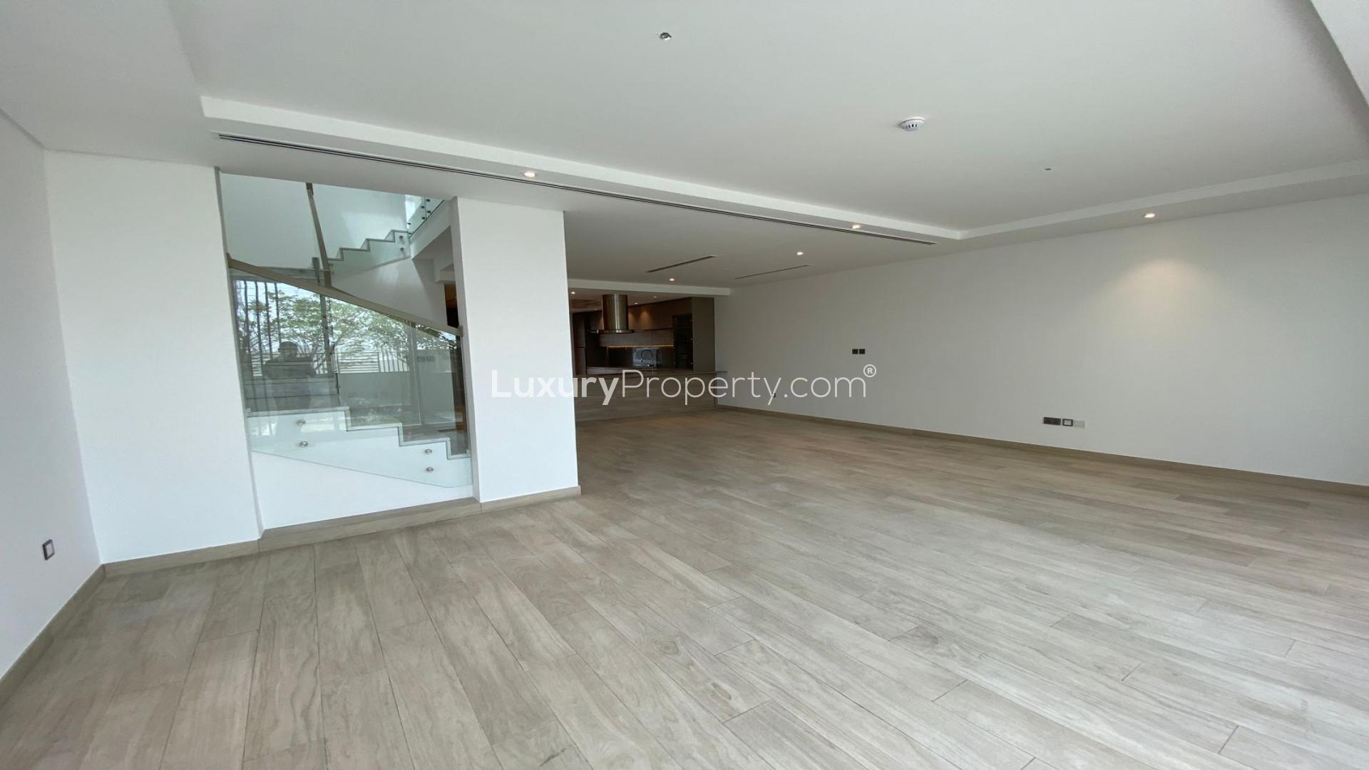 Modern kitchen in 4-bed townhouse, Royal Park, Jumeirah Park, available for sale