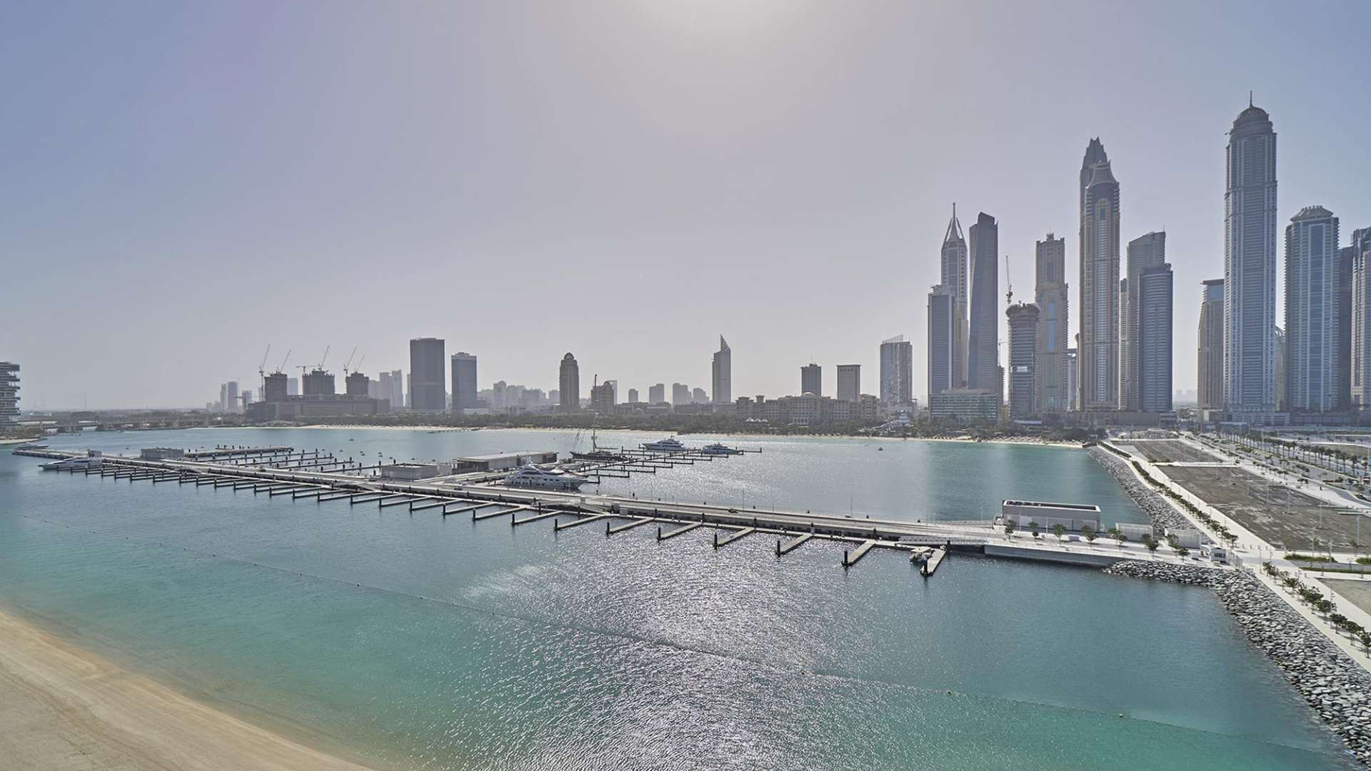 Modern living area in 4-bedroom townhouse, Emaar Beachfront, Dubai Harbour, for sale
