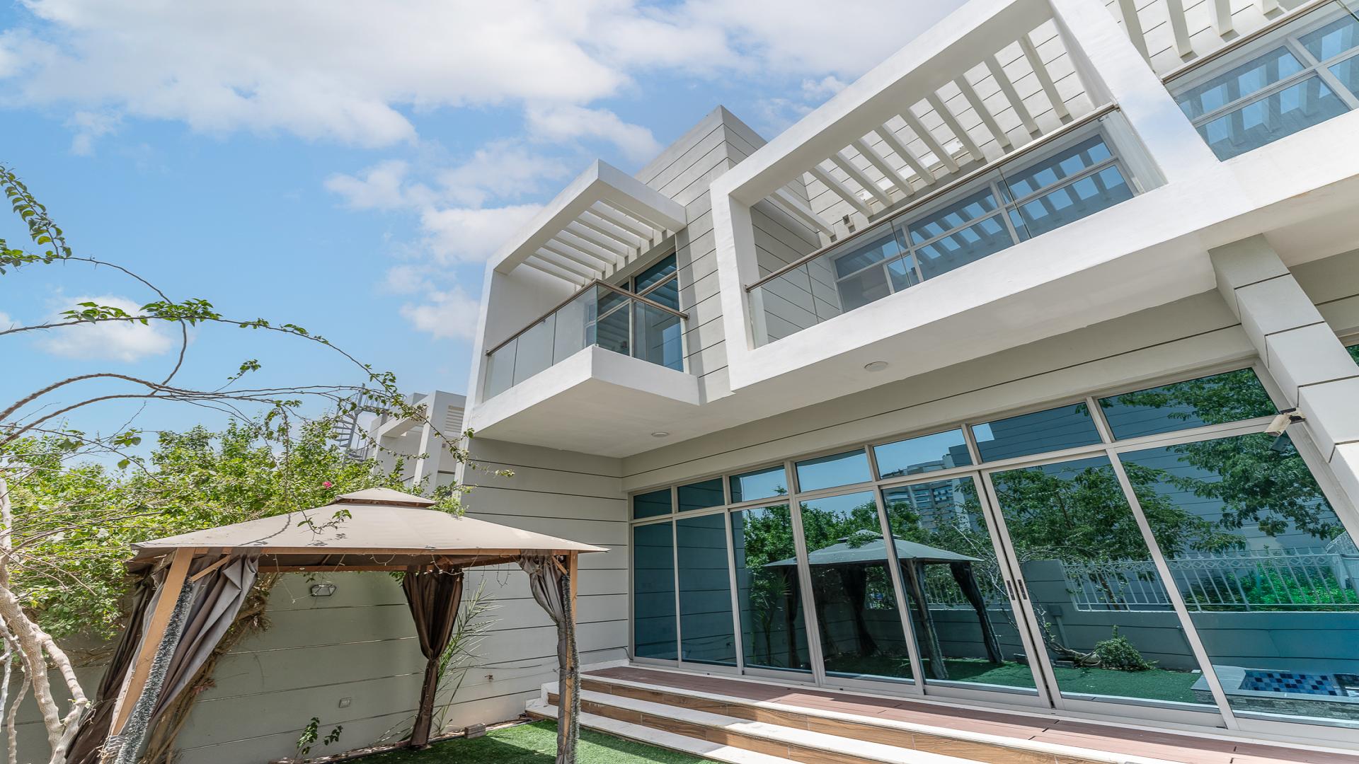 Spacious living area in 4-bedroom townhouse for sale, Al Furjan, The Dreamz, LP45663