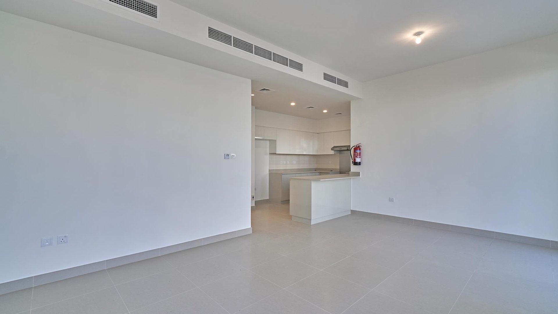 Modern kitchen in furnished 4-bedroom townhouse for rent, Maple 3 Dubai Hills Estate