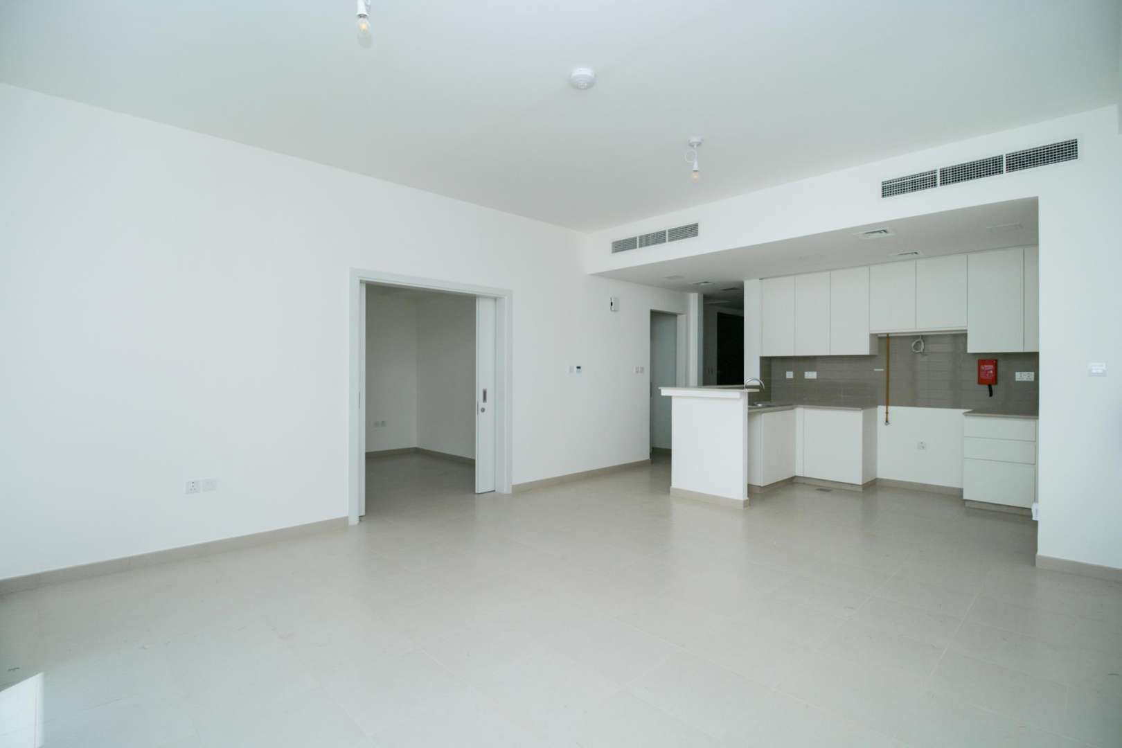 Modern kitchen in four-bedroom townhouse for sale, Naseem Town Square, Dubai