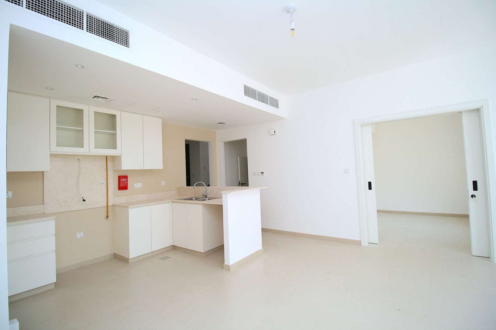"Modern kitchen in Type 14 townhouse, Safi Town Square, 4-bedroom, for sale.",Modern kitchen in 4-bedroom townhouse for sale, Safi, Town Square. Ref No: LP05812