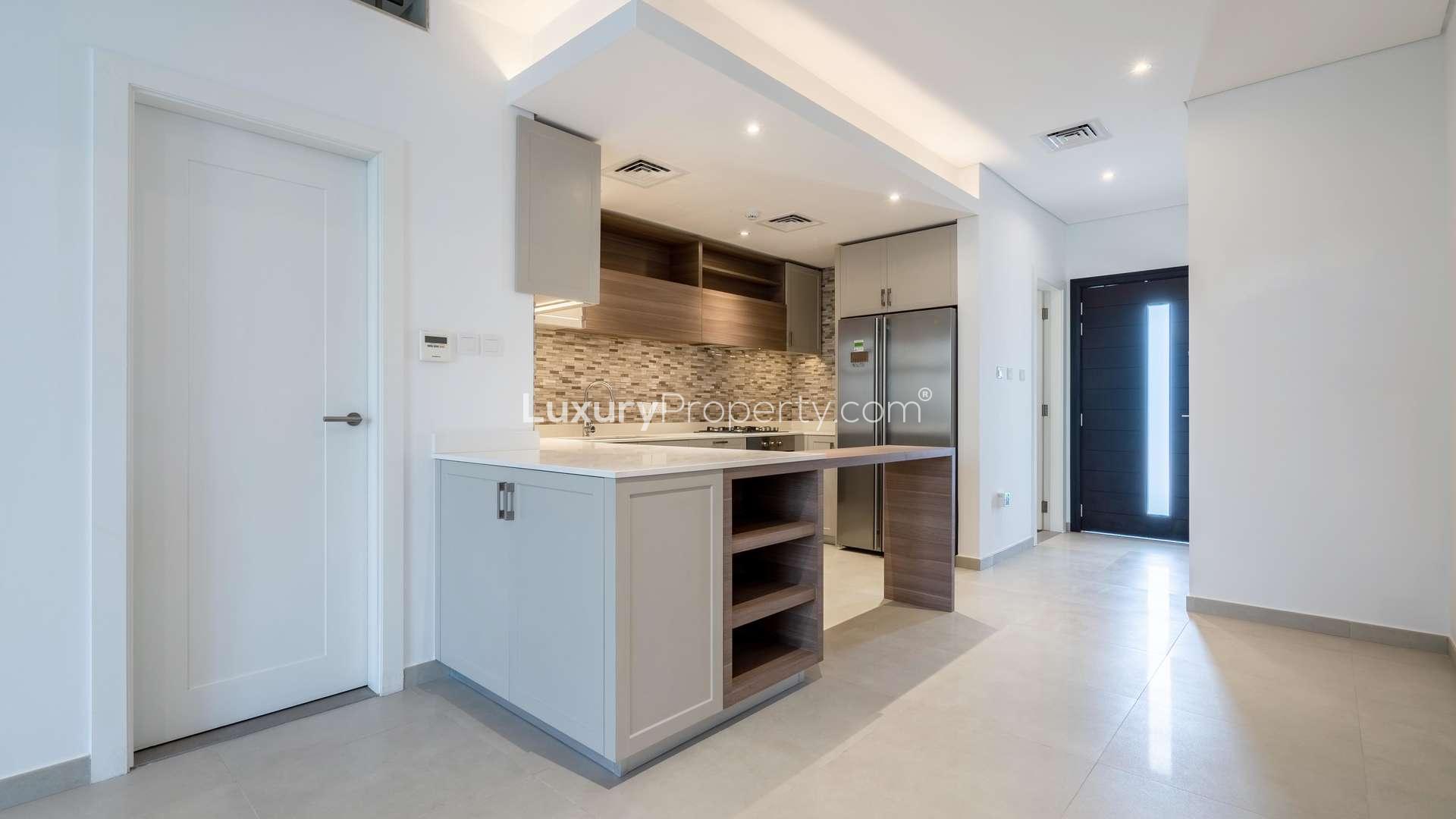 Luxurious open-plan kitchen and living area in Somerset Mews townhouse, JVC