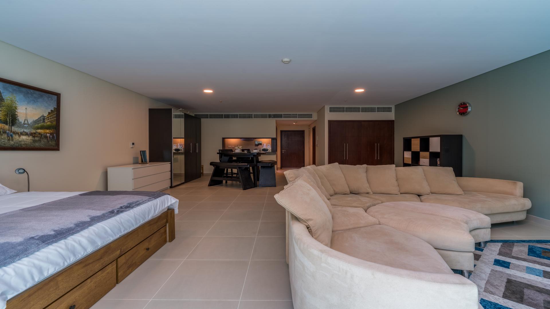 Luxurious living room in 4-bedroom villa, The Springs, Emirates Living, modern furnishings