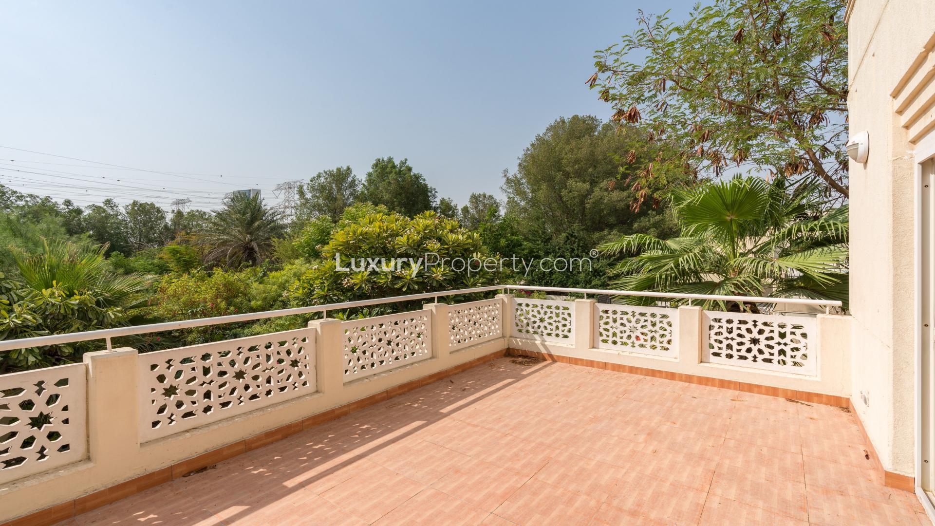 Spacious living area in single-row villa, Meadows community, available for rent