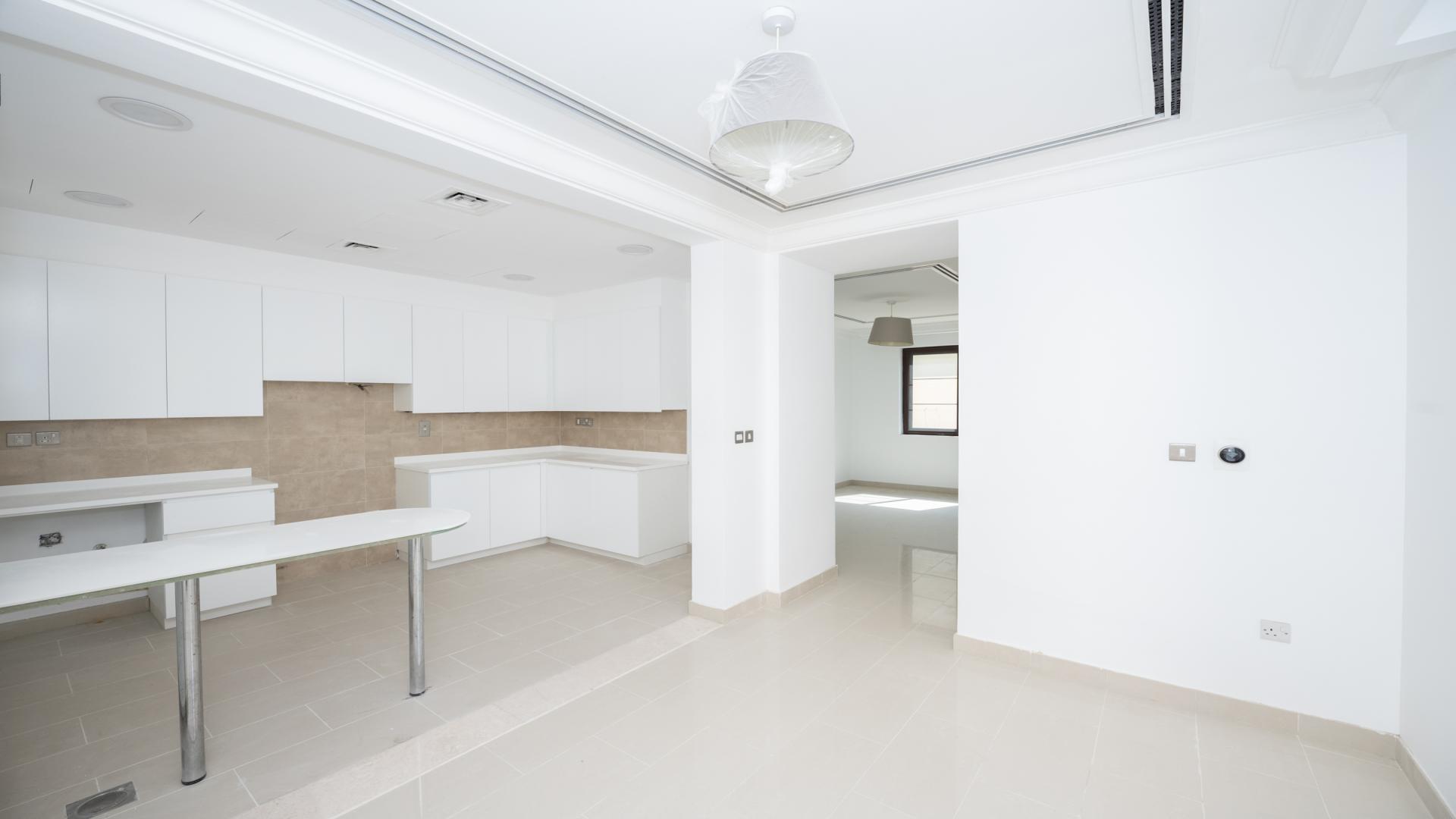 Vacant 4-bedroom villa exterior with modern upgrades in Casa, Arabian Ranches 2 for rent