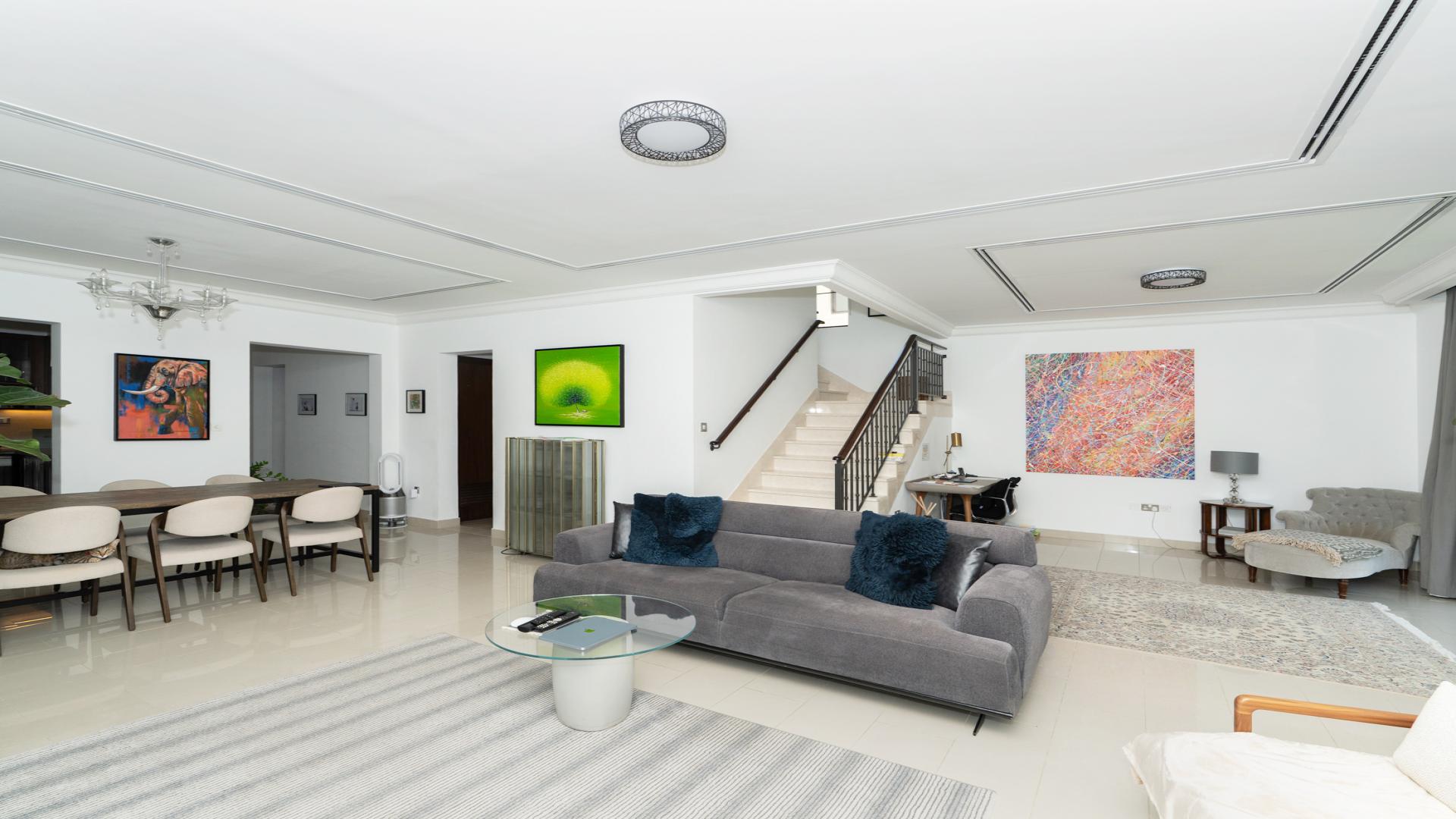 Contemporary living room in 4-bedroom villa, Arabian Ranches 2, Casa, open-plan design