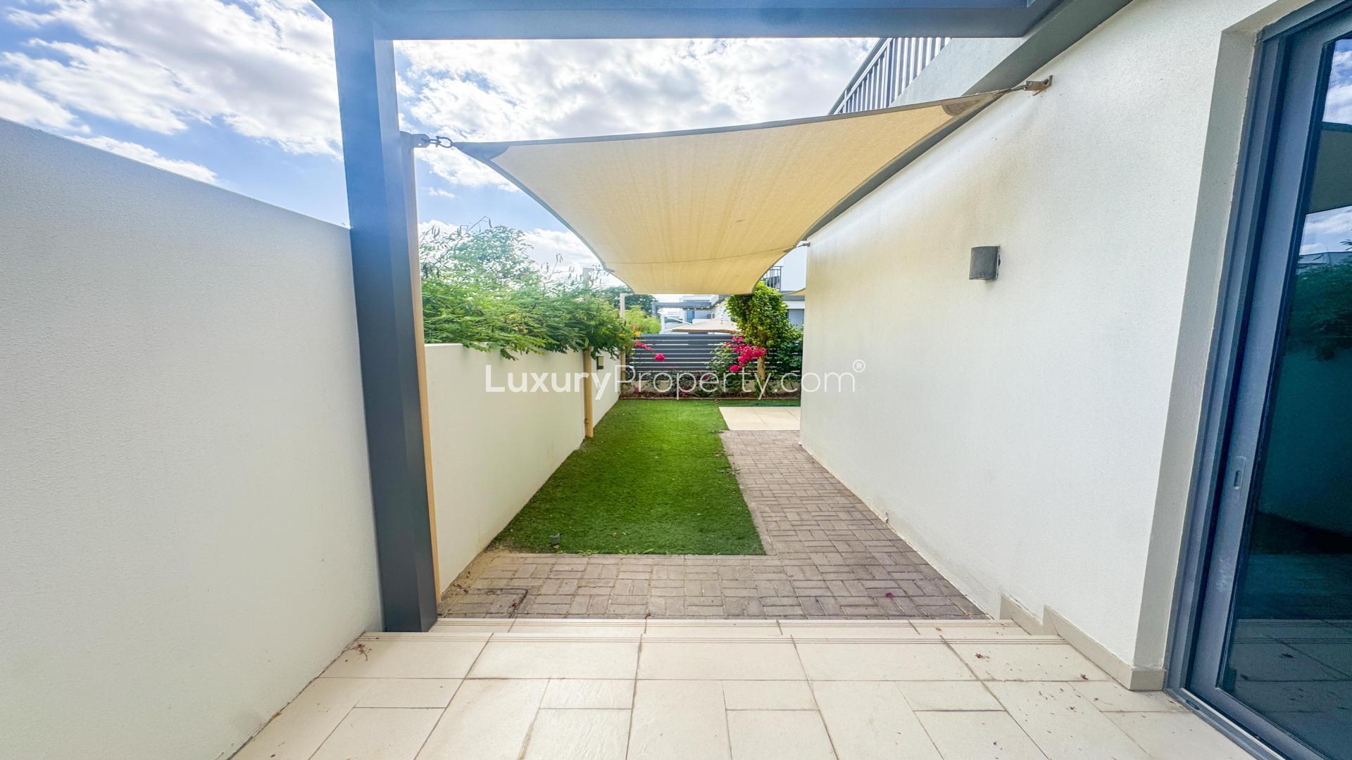 Modern kitchen in 4-bedroom villa for rent, Maple 3, Dubai Hills Estate