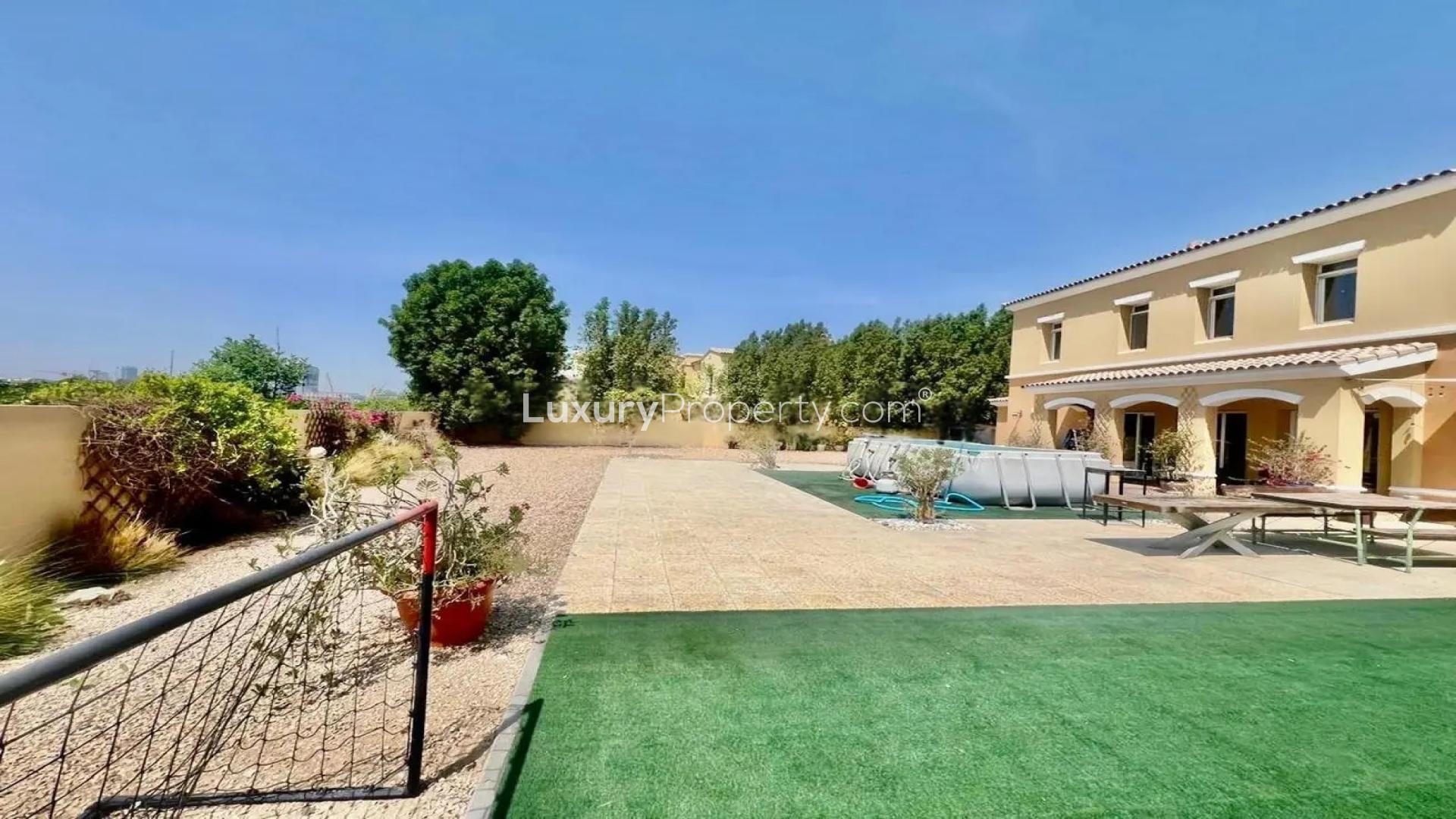 Luxurious villa with landscaped garden and pool in Palmera 3, Arabian Ranches for rent