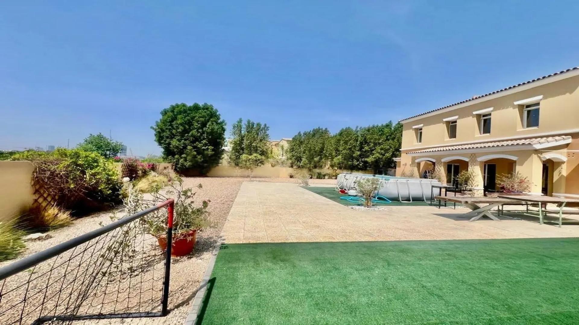 Luxurious villa with landscaped garden and pool in Palmera 3, Arabian Ranches for rent