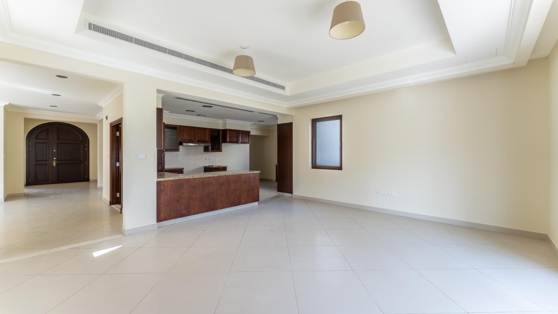 Elegant 4-Bedroom Yasmin Villa with Spacious Garden in Arabian Ranches 2 for Rent