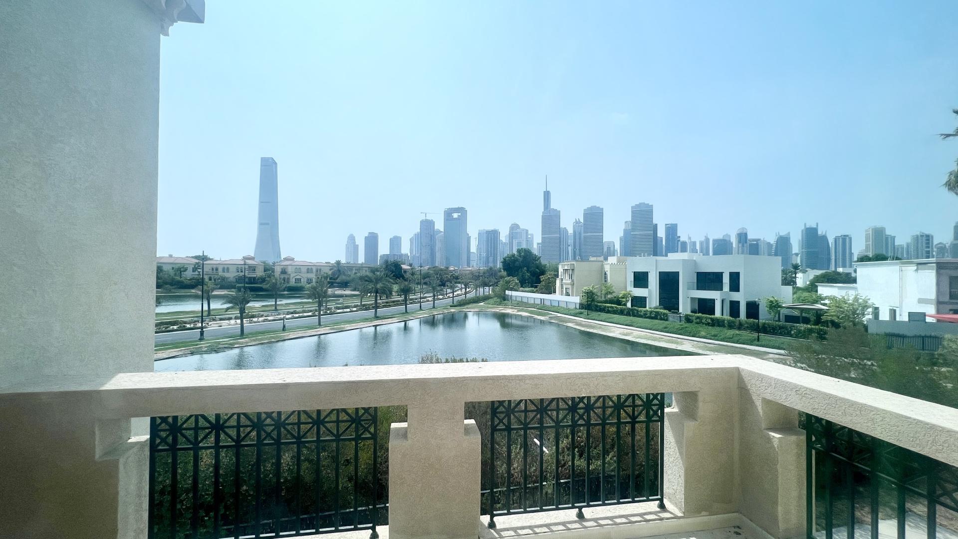 Private 4-bedroom villa with pool in Jumeirah Islands' Mediterranean Clusters for rent