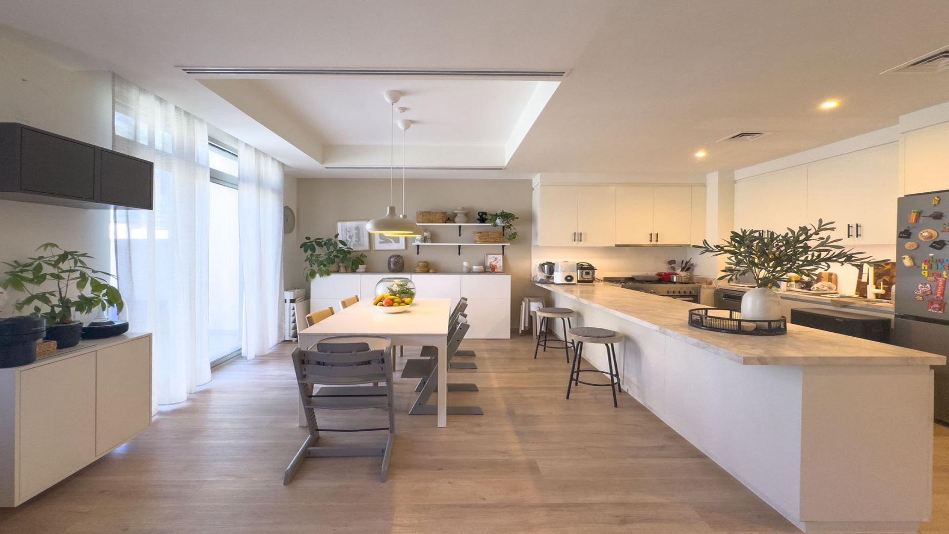 Modern living room in Reem Community villa, Arabian Ranches 2, with stylish decor and furnishings