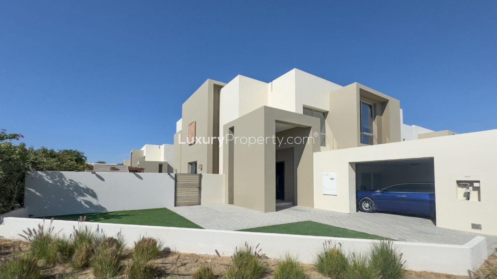 Stunning 4 Bedroom Villa for Rent in Reem Community, Dubai