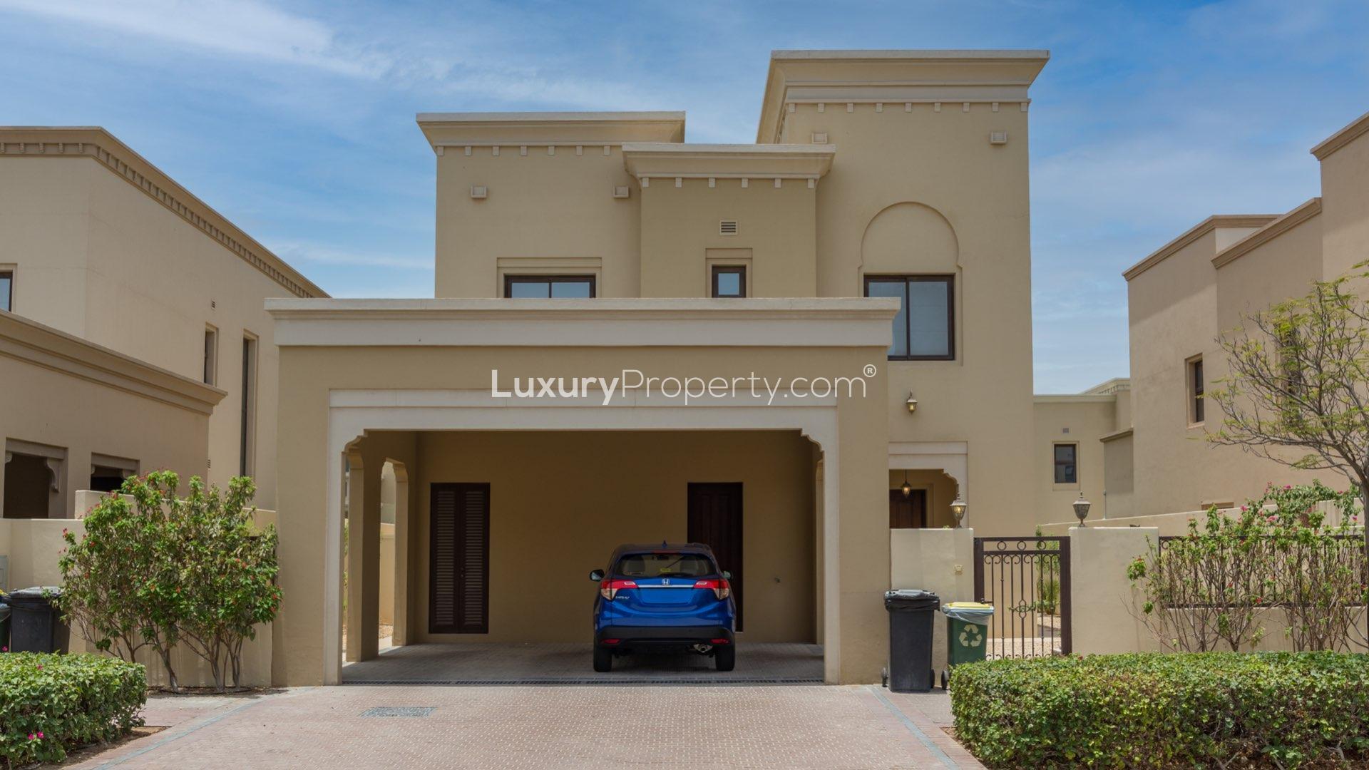 Front view of spacious 4-bedroom villa for rent in Casa, Arabian Ranches 2