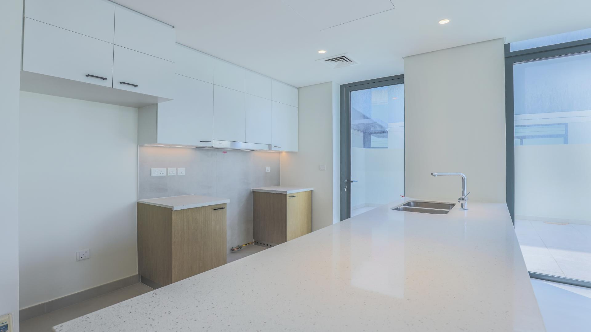 Modern kitchen in 4-bedroom villa, Club Villas, Dubai Hills Estate, available for rent