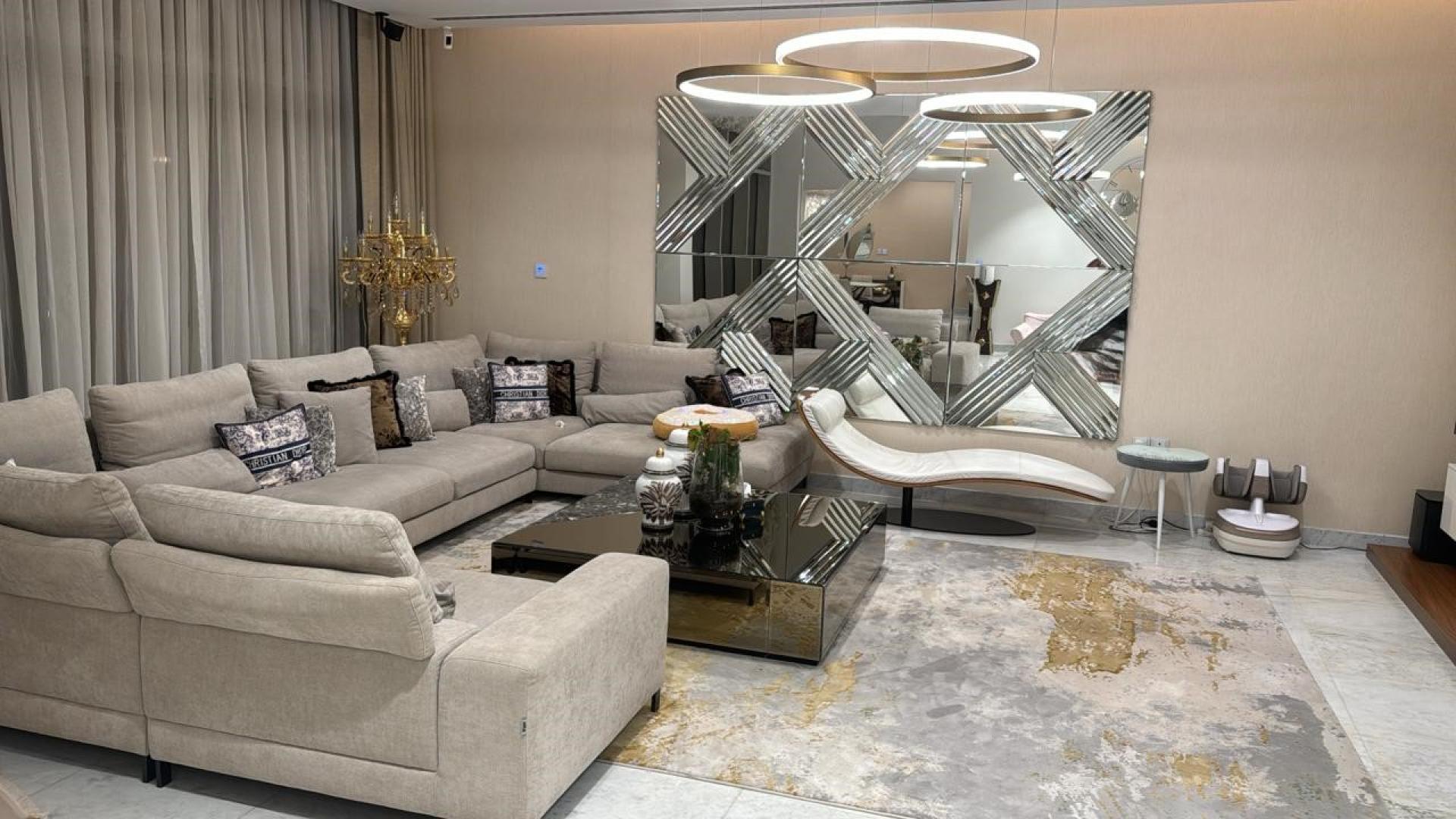 Modern villa in District One, MBR City with private pool and sun loungers