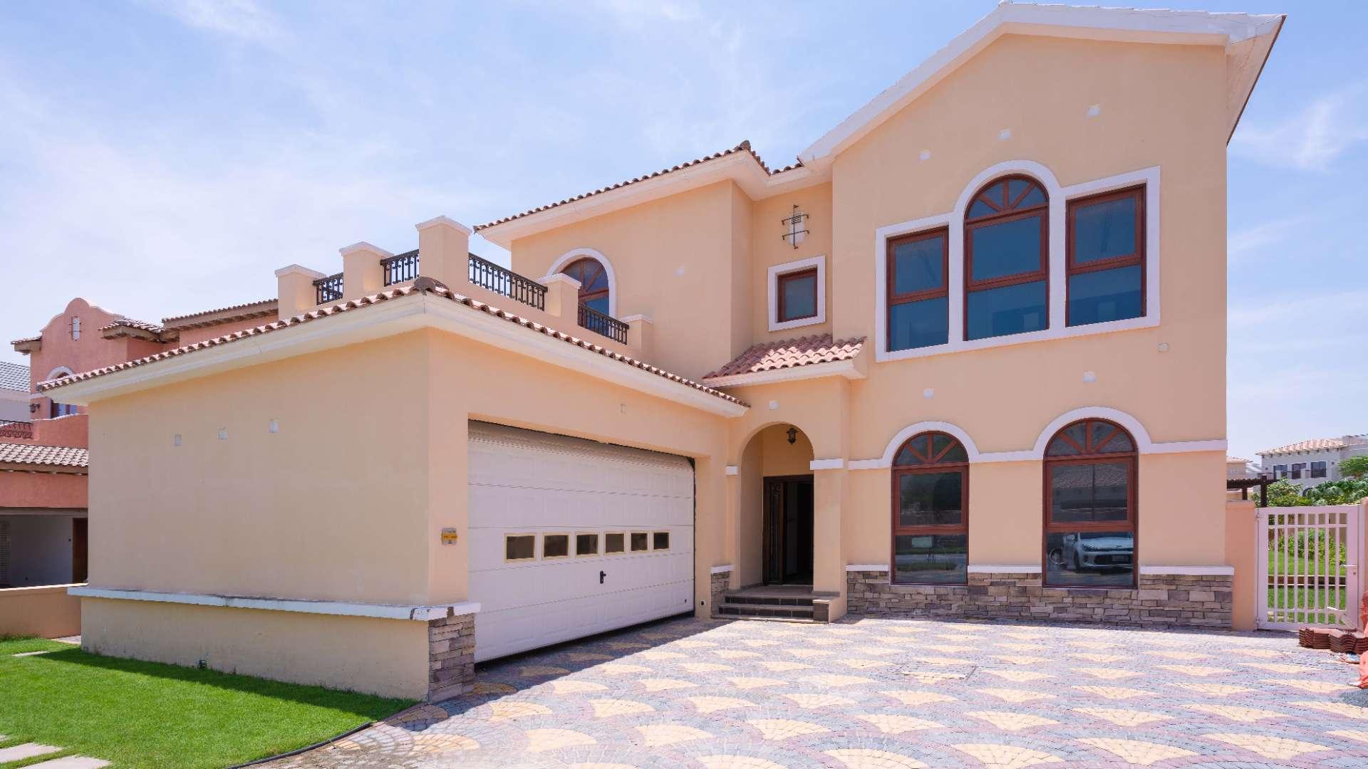 4 bedroom villa in Fire, Jumeirah Golf Estates