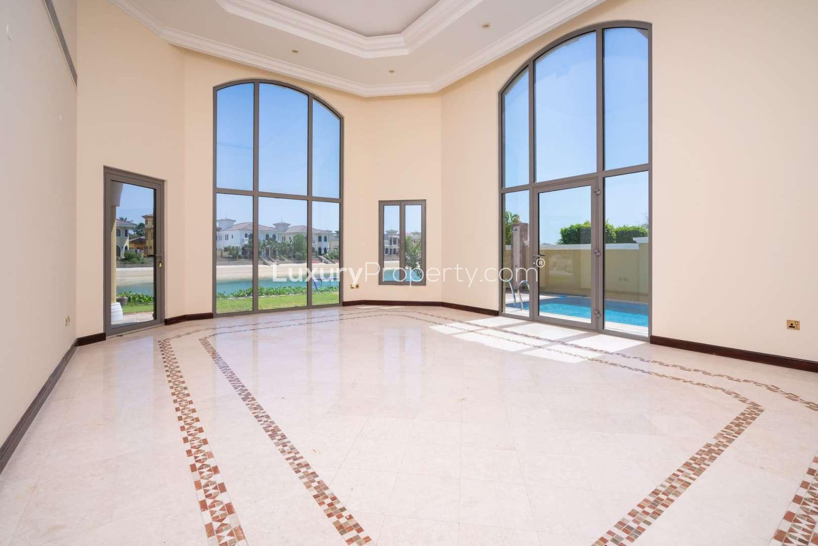 Immaculate 4-bedroom villa exterior with garage, Palm Jumeirah Garden Homes, for rent