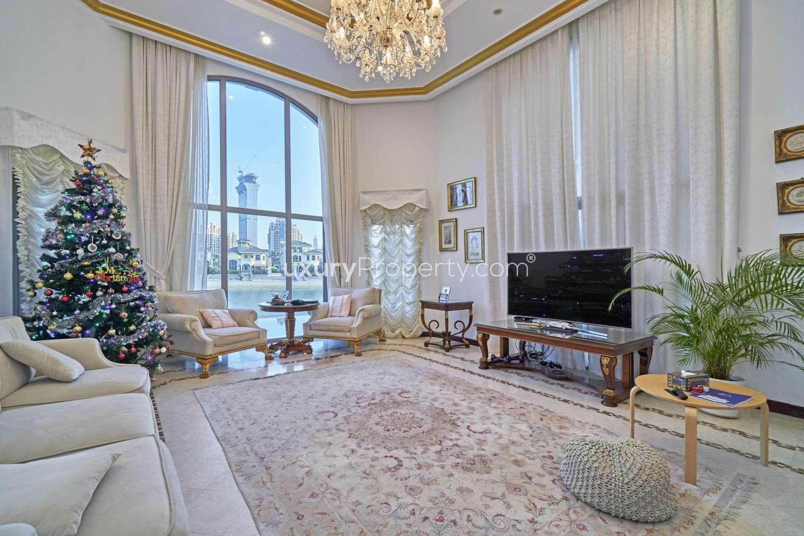 Elegant staircase and chandelier in Palm Jumeirah villa, Garden Homes, for rent