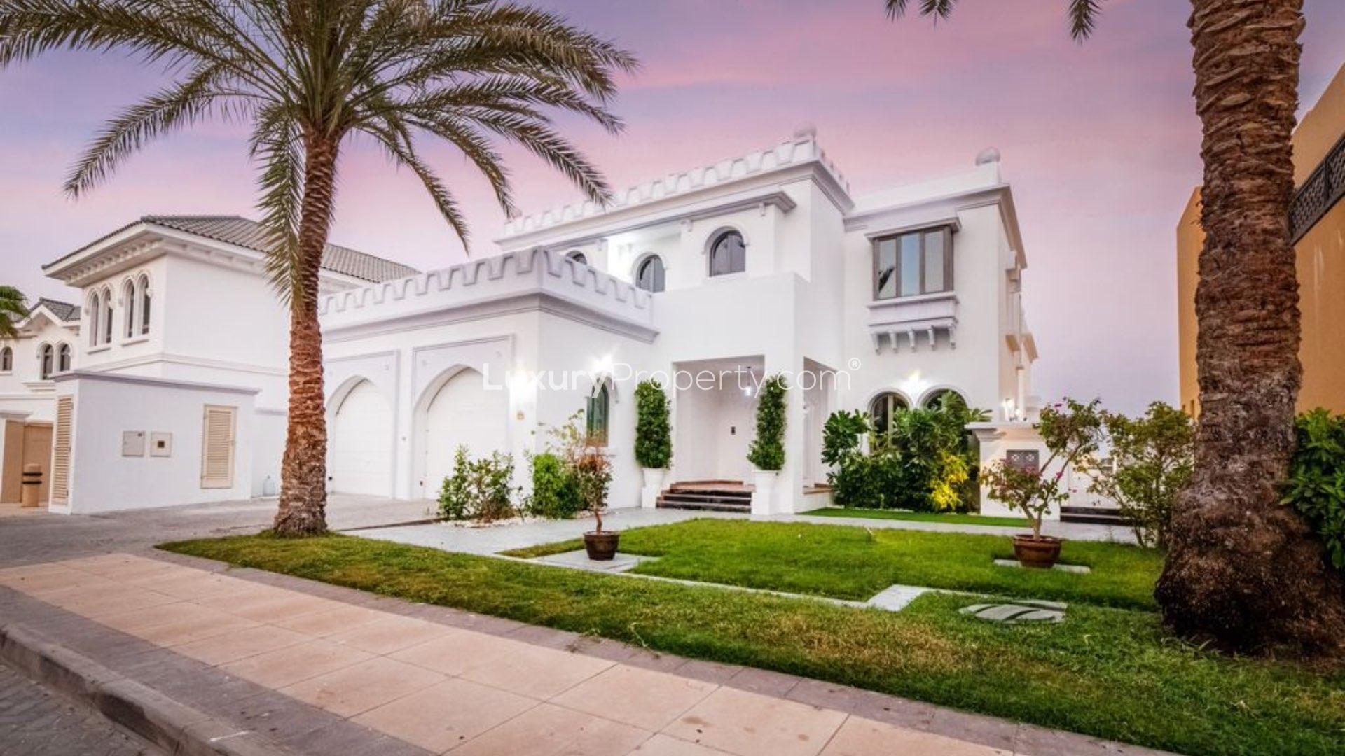 Beachfront villa with private pool and marina skyline views in Palm Jumeirah