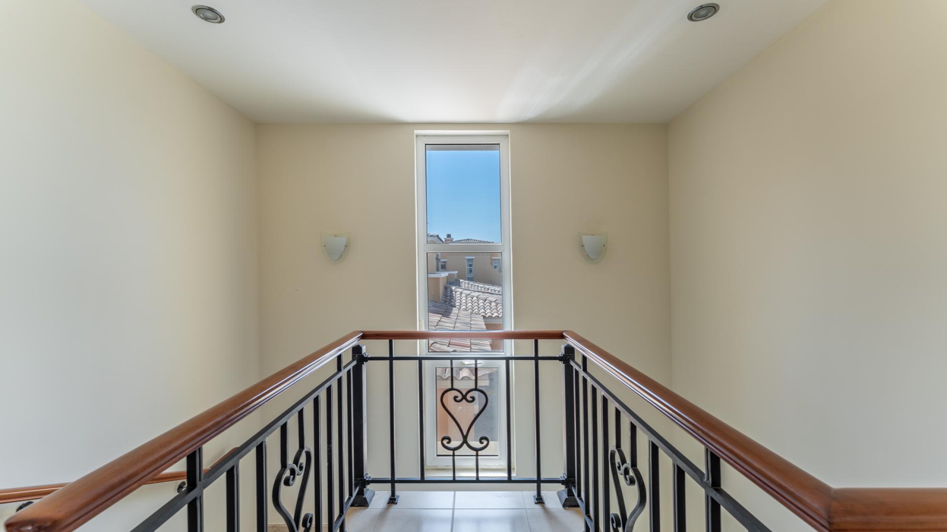 Spacious living room in 4-bedroom villa, Arabian Ranches, Palmera community, available for rent