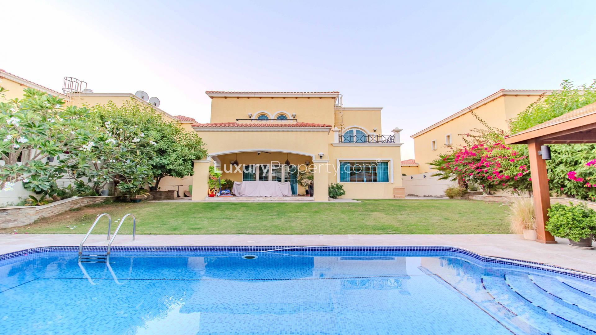 Upgraded 4-bed villa in Jumeirah Park Legacy with private pool and garden for rent