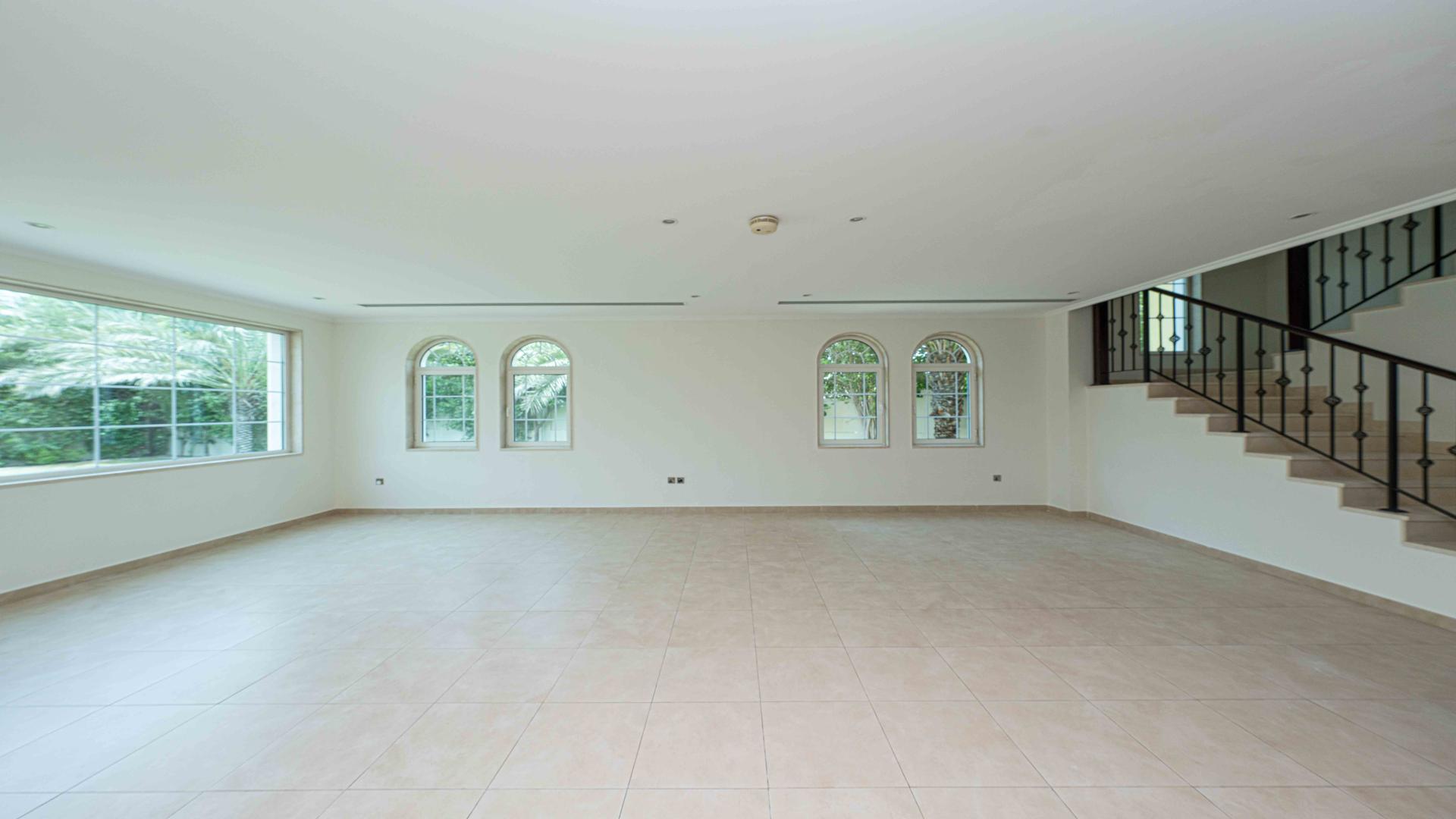 4-bedroom villa with pool in Jumeirah Park's Legacy, available for rent