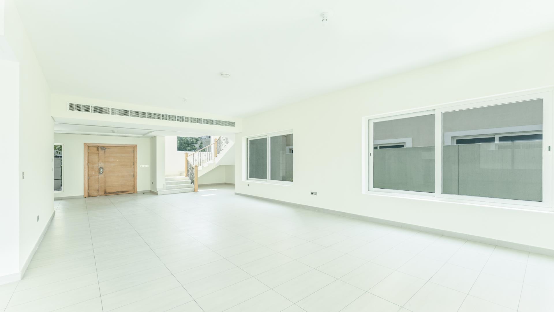 Spacious interior of a 4-bedroom villa in Legacy Nova, Jumeirah Park for rent