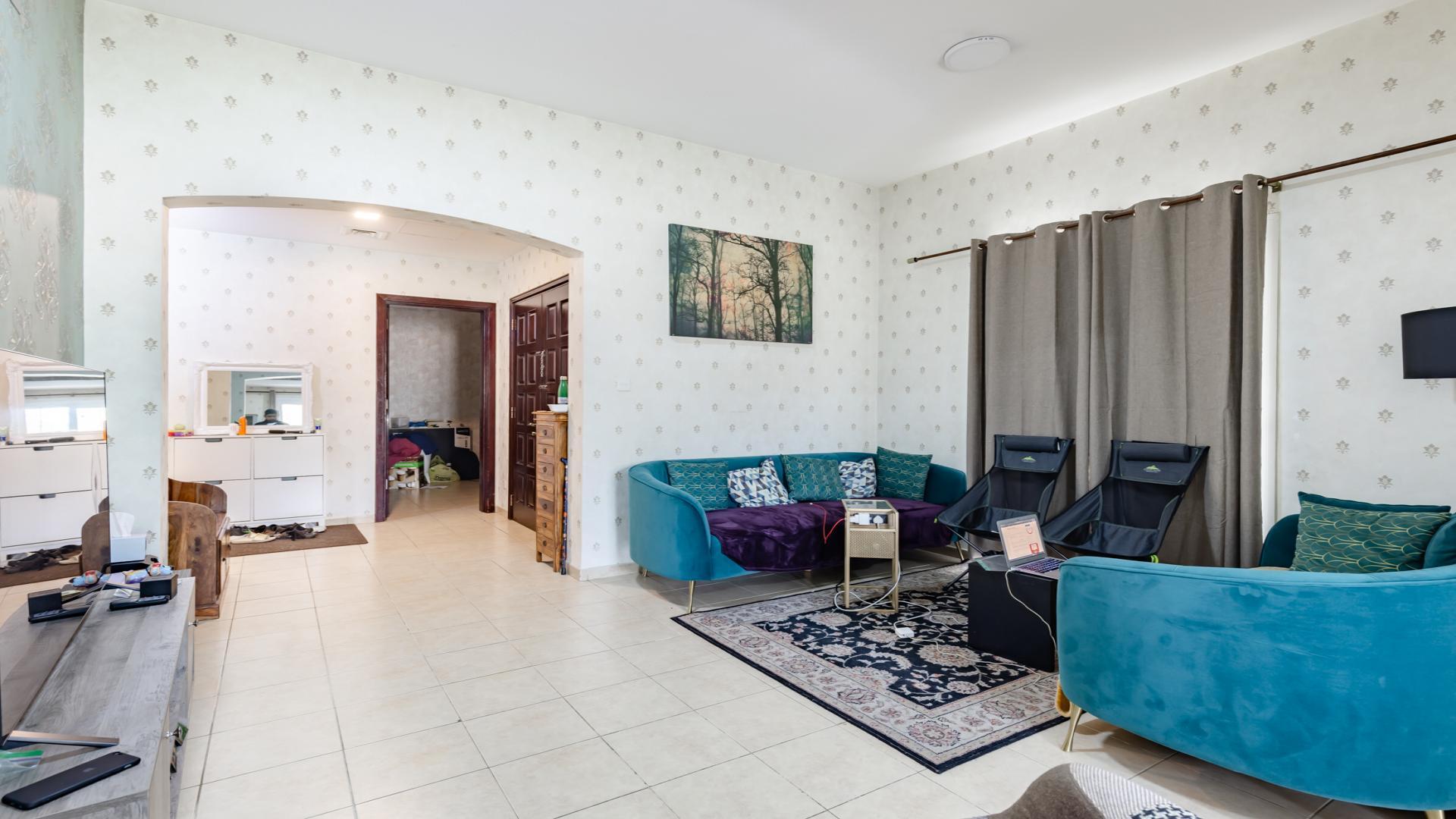 Charming living room in 4-bedroom villa, Al Reem, Arabian Ranches for rent