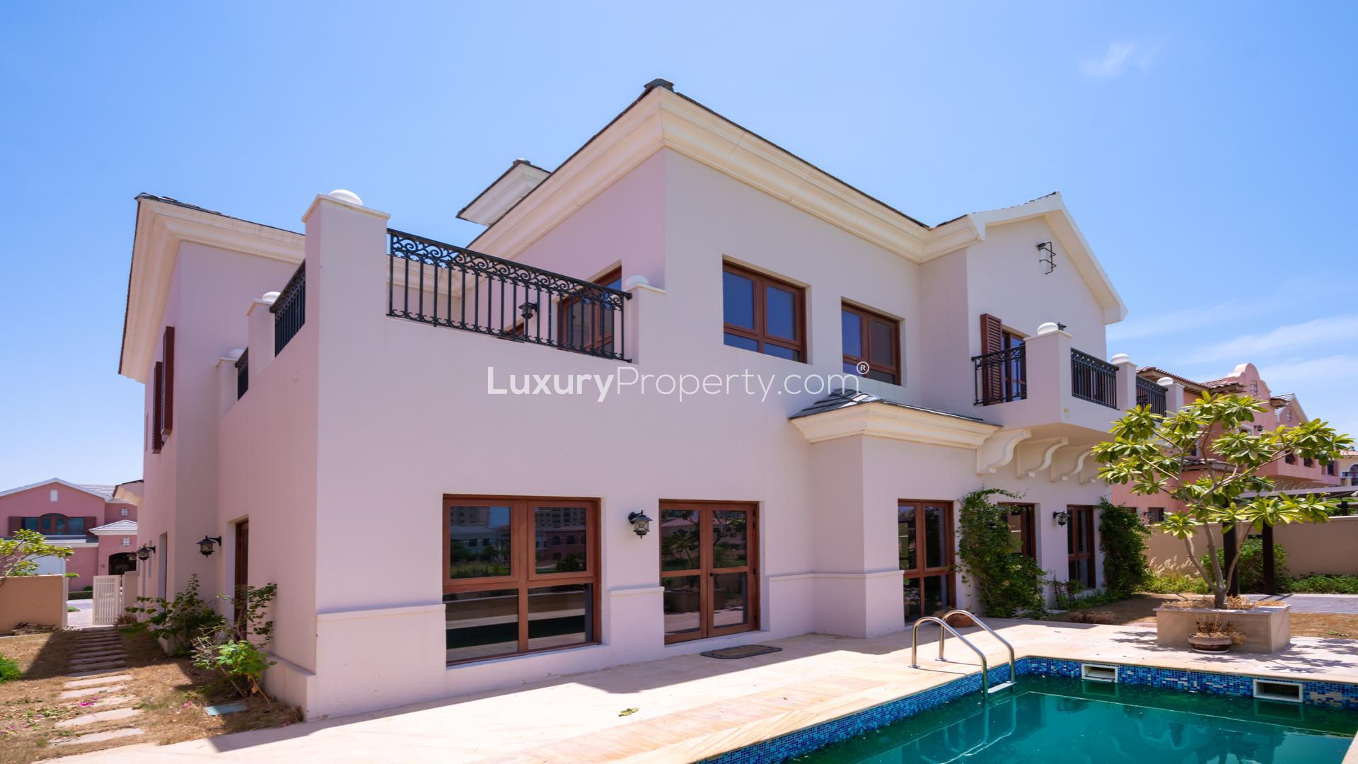 Lake and Pool View Villa in Jumeirah Golf Estates