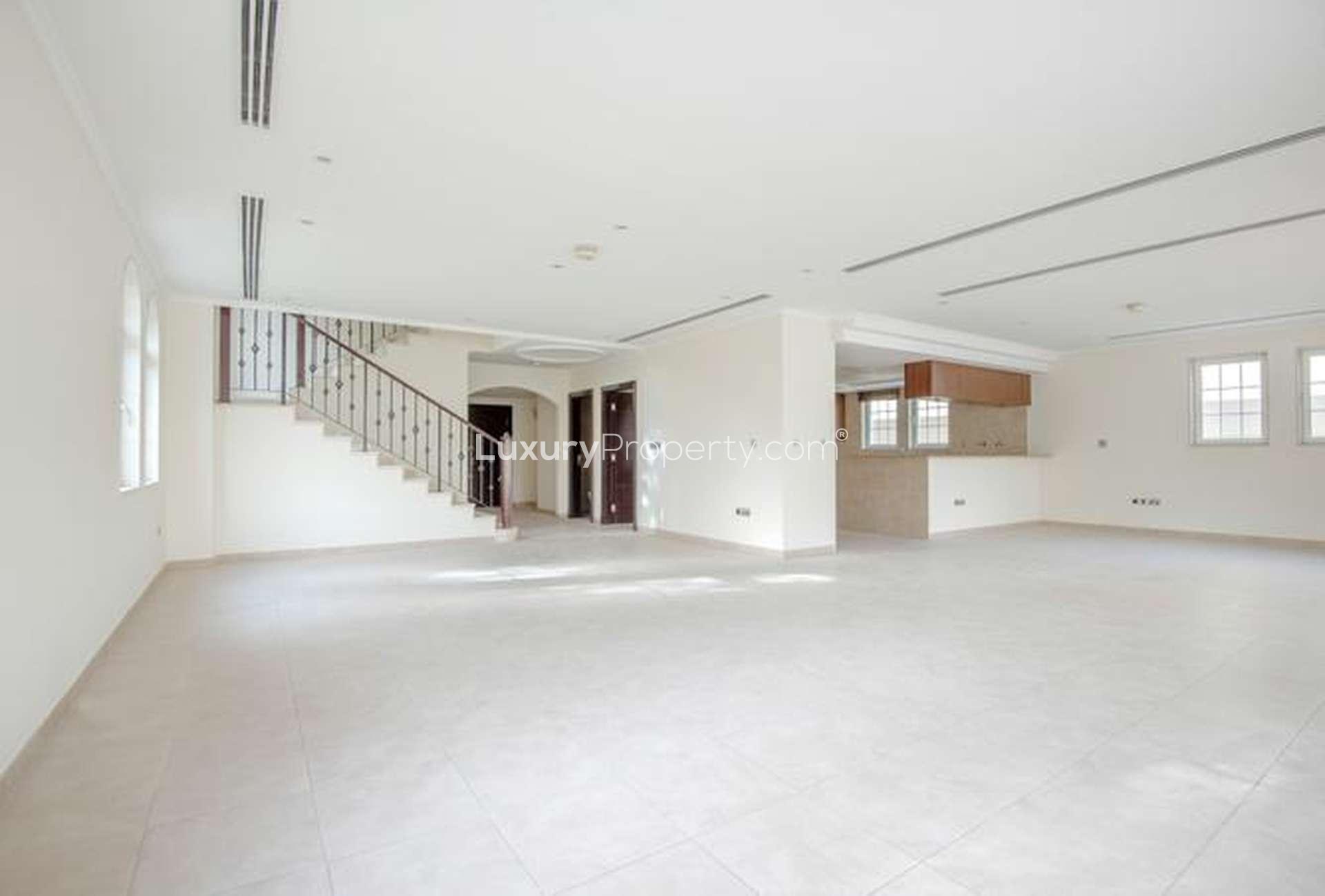 Spacious living area in 4-bedroom Legacy Villa, Jumeirah Park, available for rent